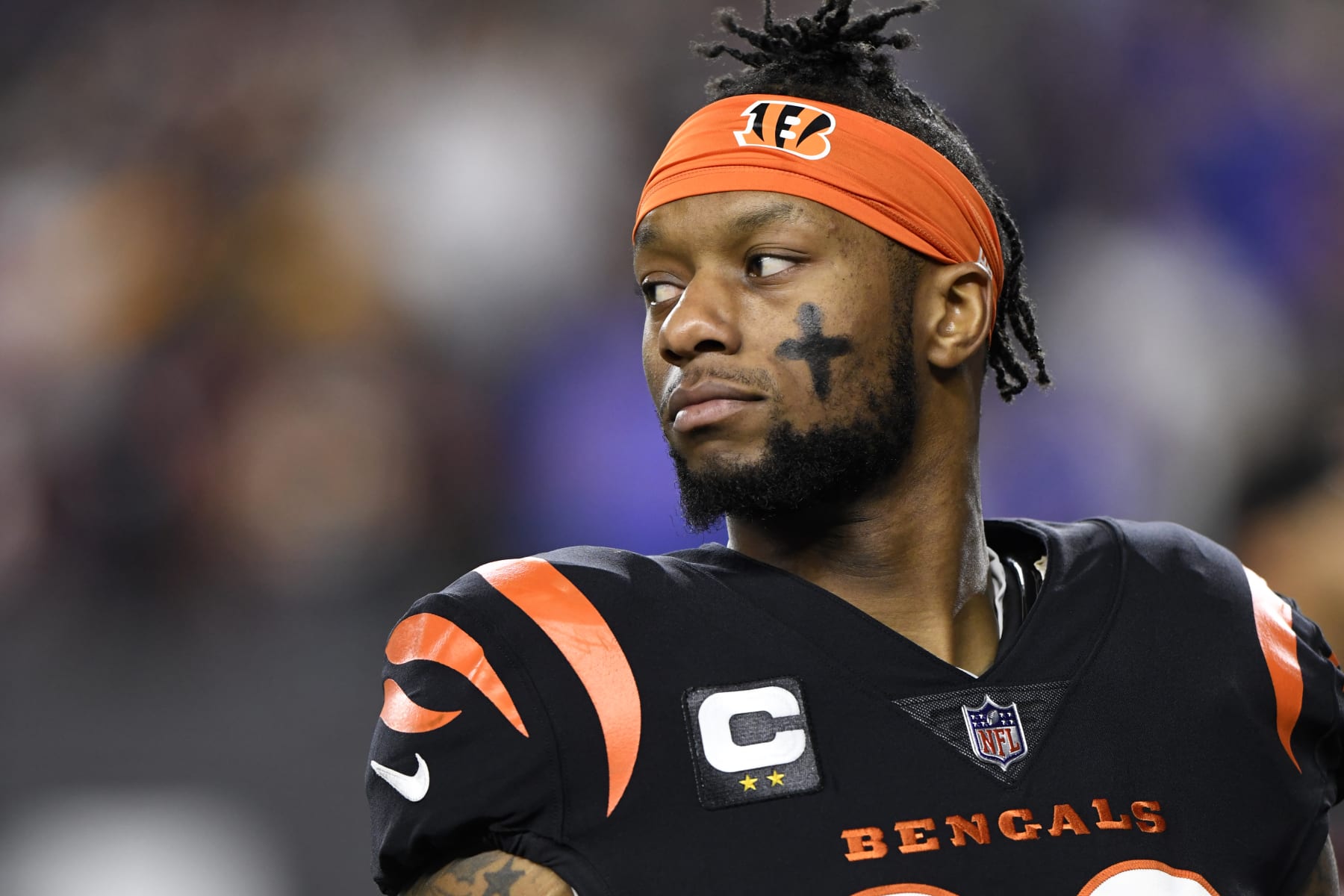 Joe Mixon becomes centerpiece of Bengals' depleted offense