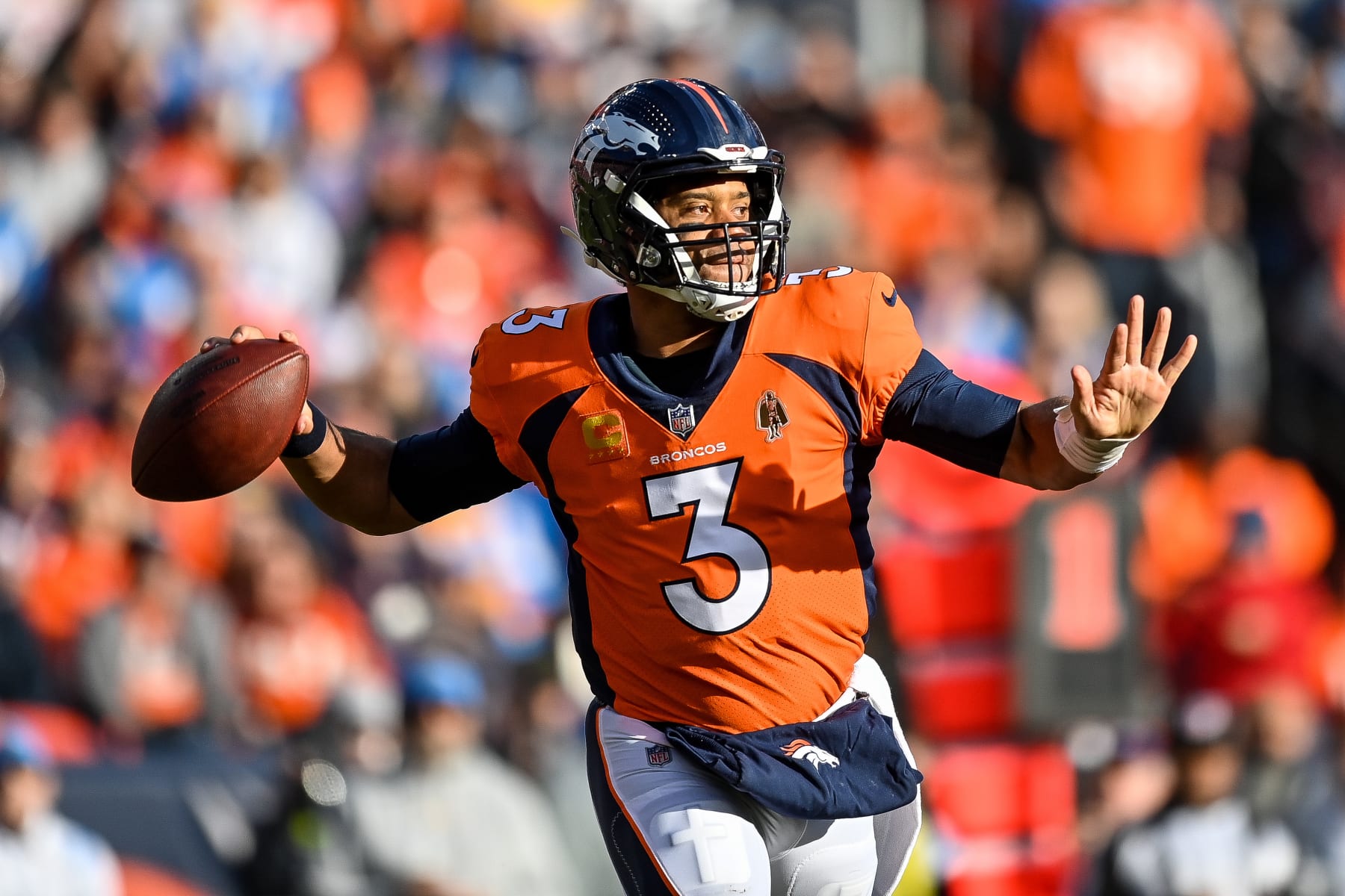 Broncos legend expects 'much better year' from Russell Wilson in Sean  Payton's first season