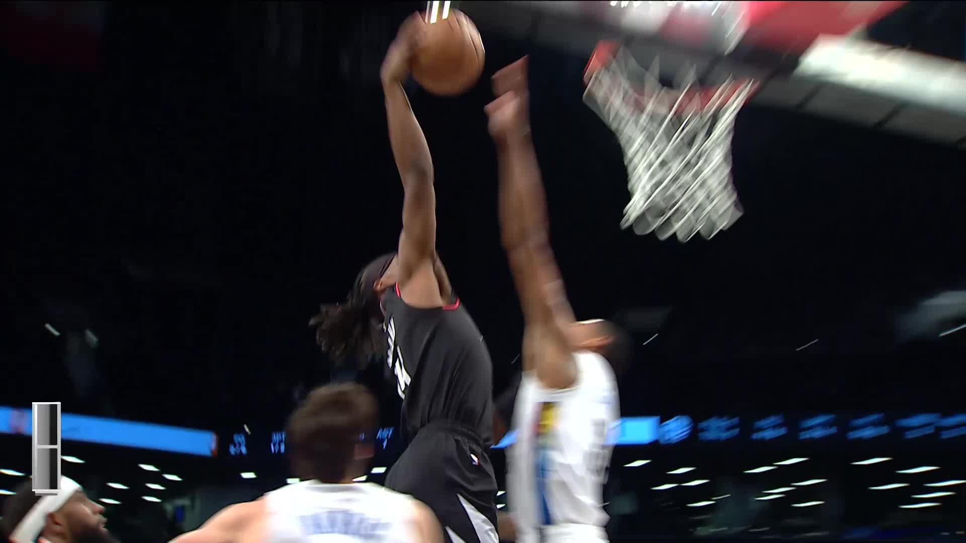 Mann Slams over Claxton