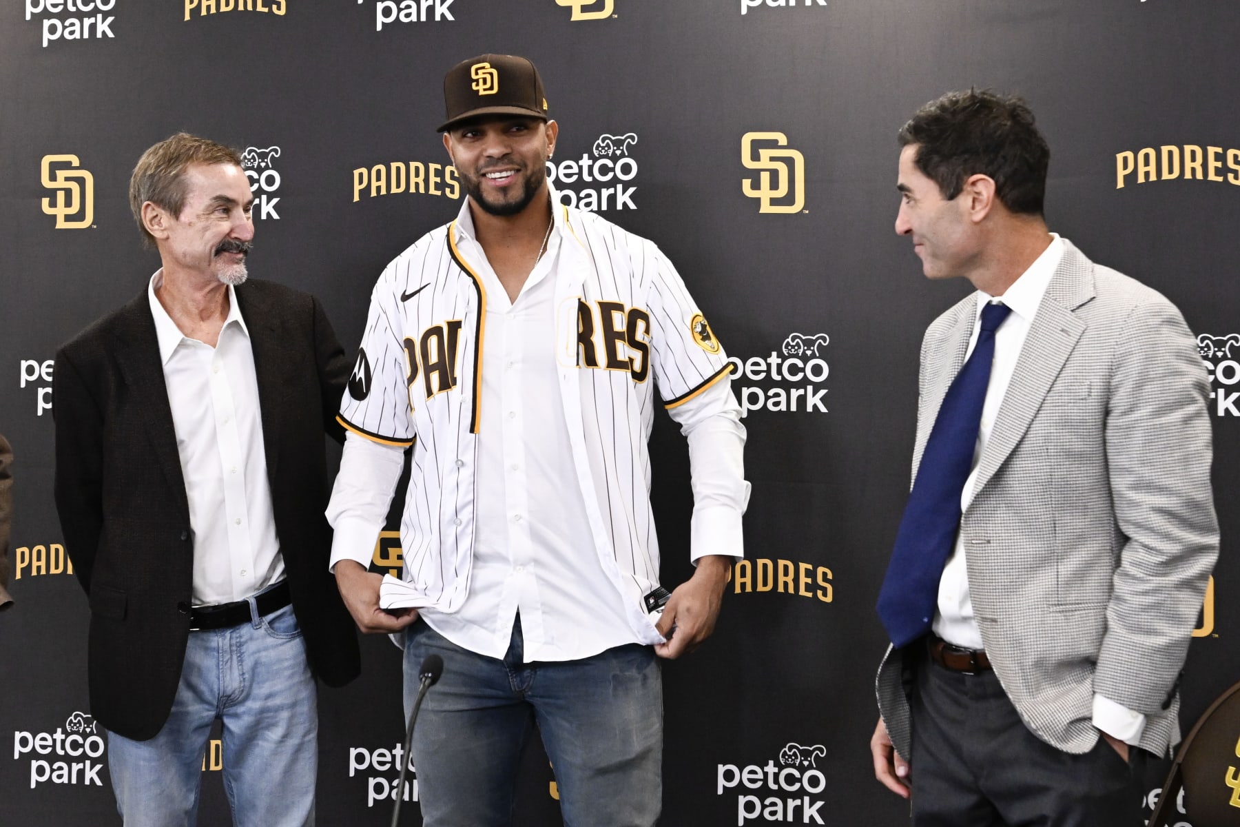 Padres struggles lead to early season grumblings