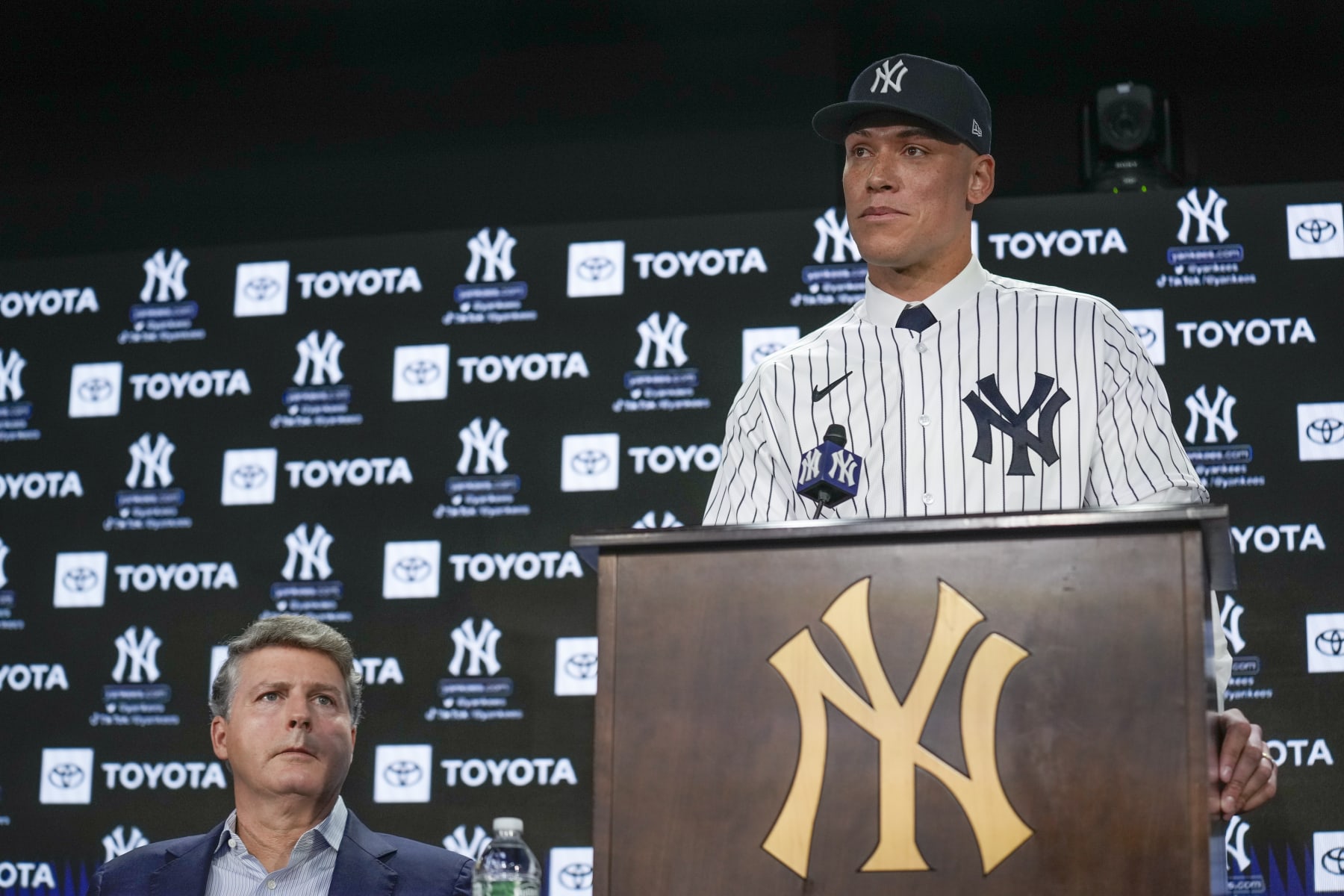 Aaron Judge and Yankees' owner Hal Steinbrenner