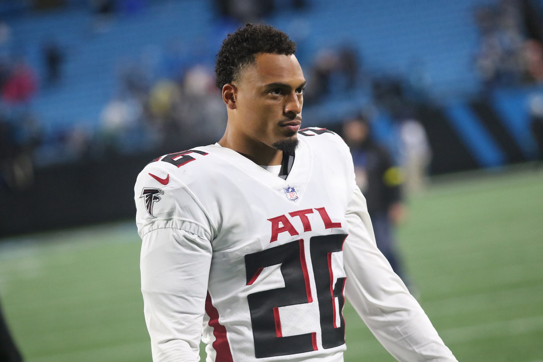 Falcons 2019 potential free agent target: EDGE Nick Perry