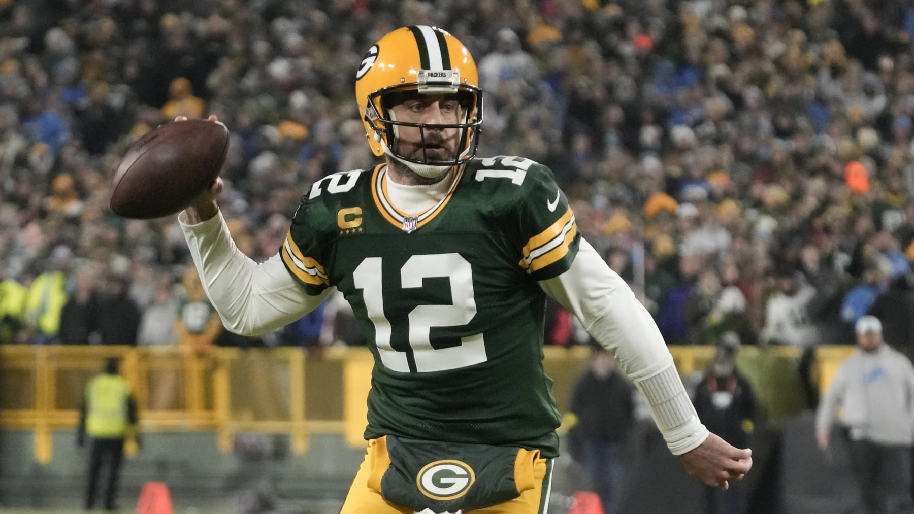 Bleacher Report on X: Aaron Rodgers has been traded to the Jets, per  @AdamSchefter A new era in NYC 