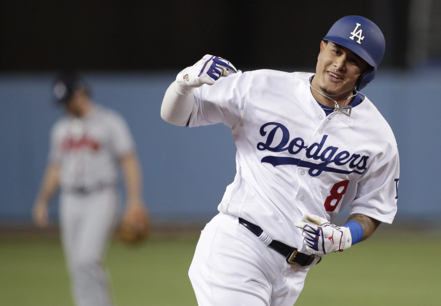Report: Manny Machado will accommodate Padres' top prospect with move back  to third base