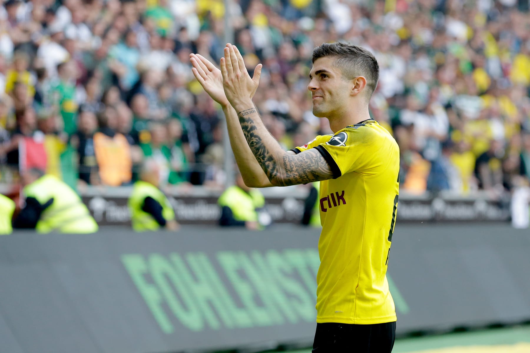 MONCHENGLADBACH, GERMANY - MAY 18: Christian Pulisic of Borussia Dortmund during the German Bundesliga match between Borussia Monchengladbach v Borussia Dortmund at the Borussia Park on May 18, 2019 in Monchengladbach Germany (Photo by Etienne Zegers/Soccrates/Getty Images)