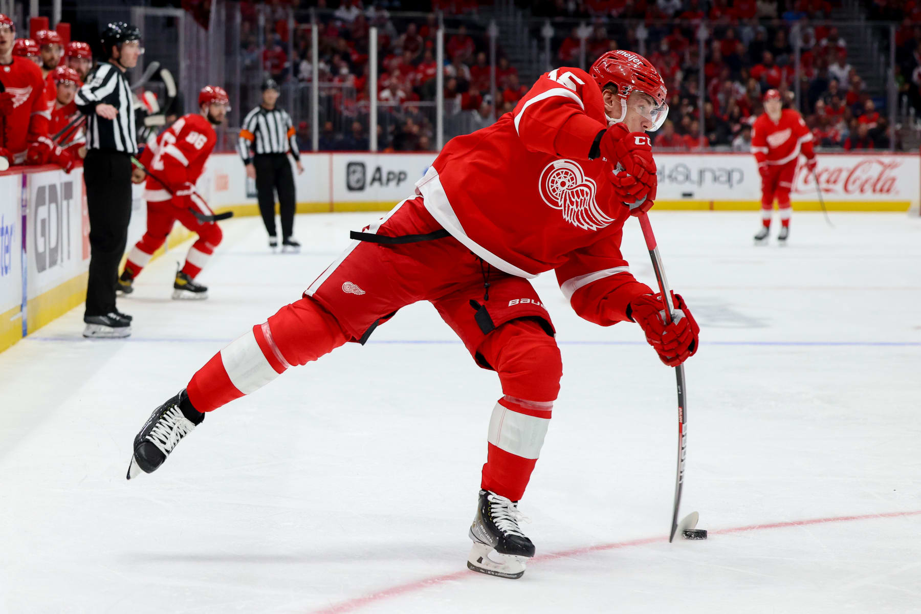 The Detroit Red Wings need to consider claiming Kasperi Kapanen