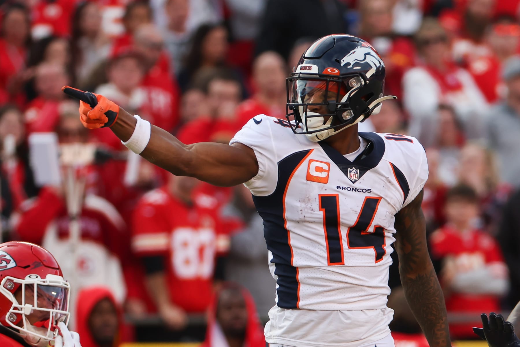 Denver Broncos: Could Hamilton be part of package to move up in draft?