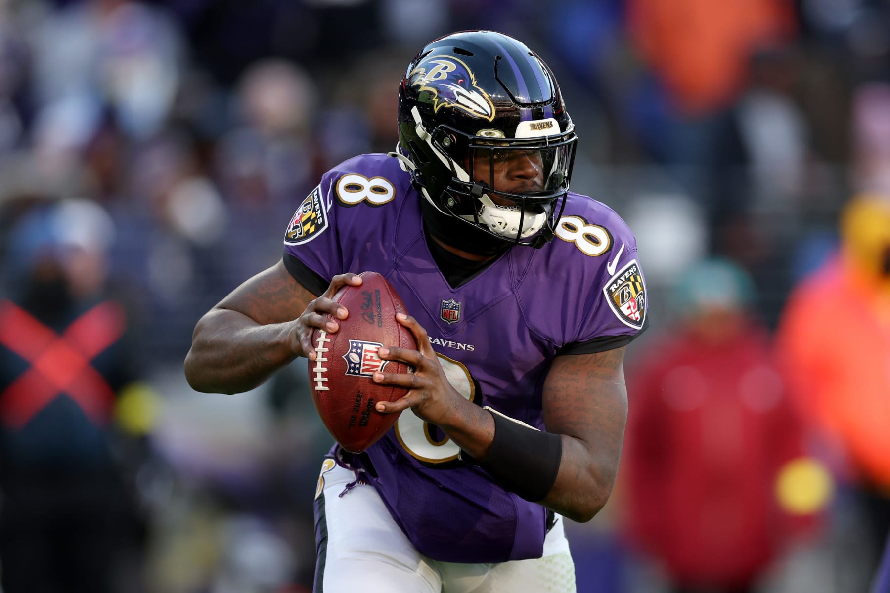 Could Patriots Realistically Pursue Lamar Jackson This Offseason?