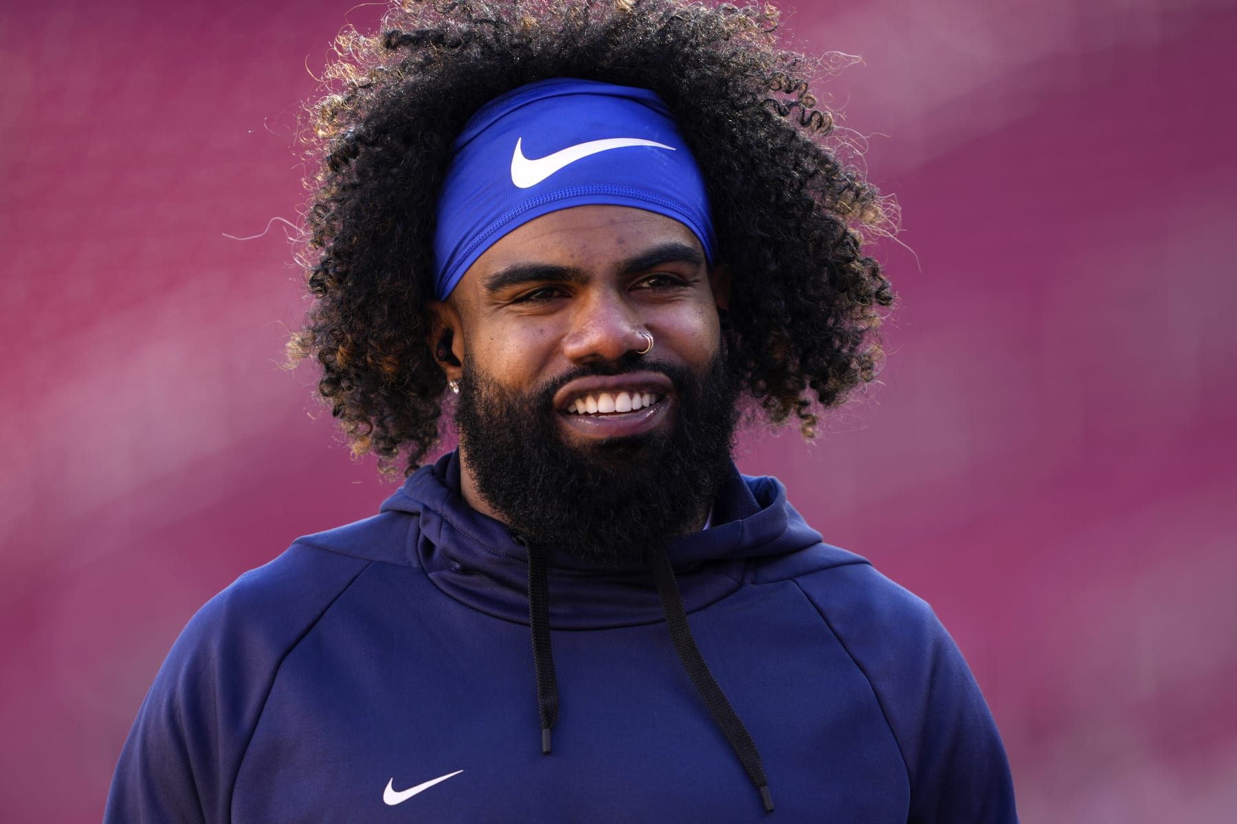 Ezekiel Elliott Appears To Accidentally Unveil Cowboys