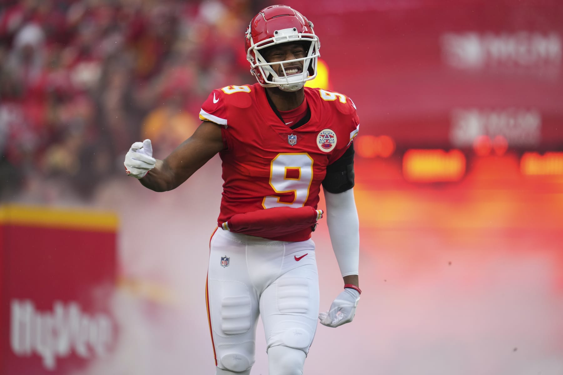 Kansas City Chiefs Free Agent JuJu Smith-Schuster Steps Up In Super Bowl  LVII