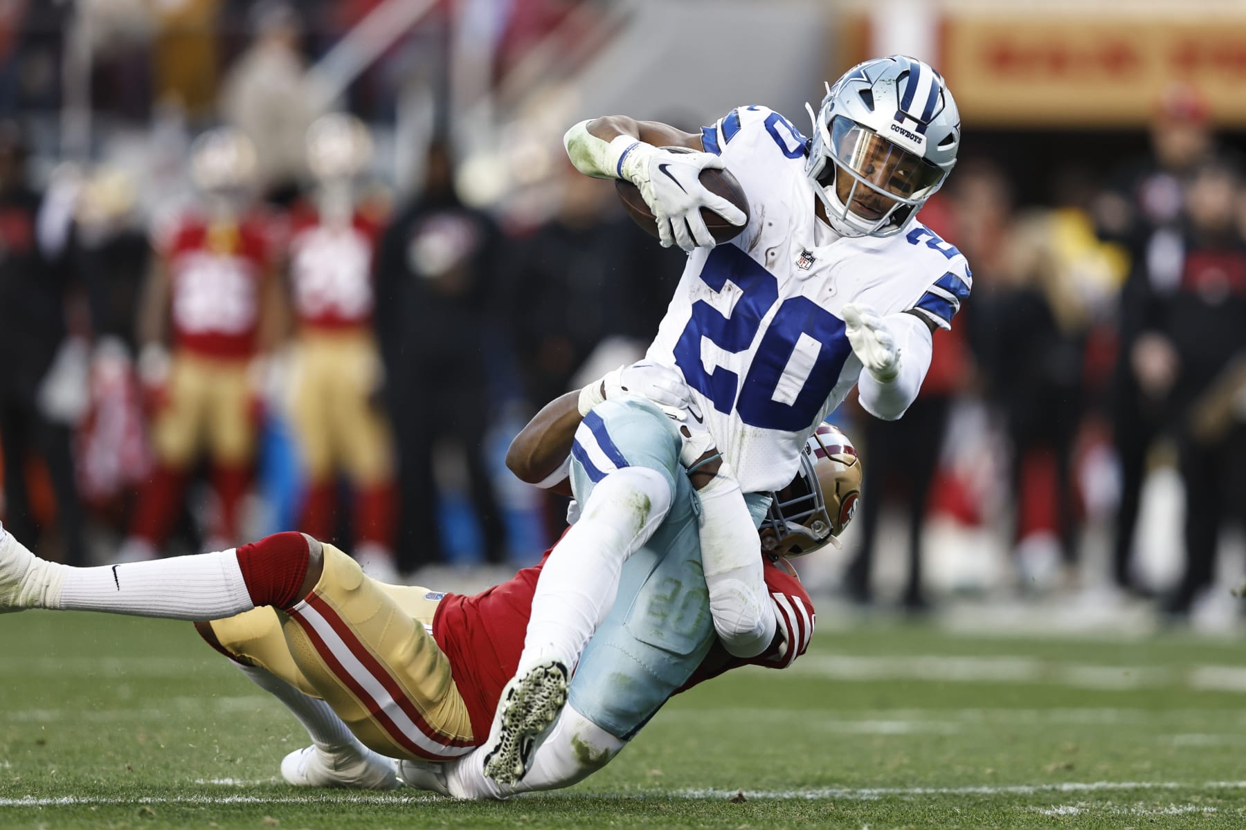 Ezekiel Elliott: Cowboys RB to face Bengals despite calf injury