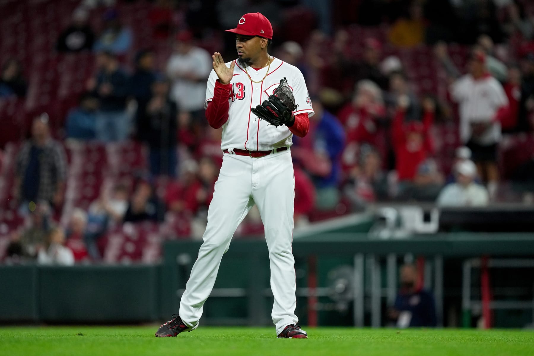 Reds P Alexis Díaz