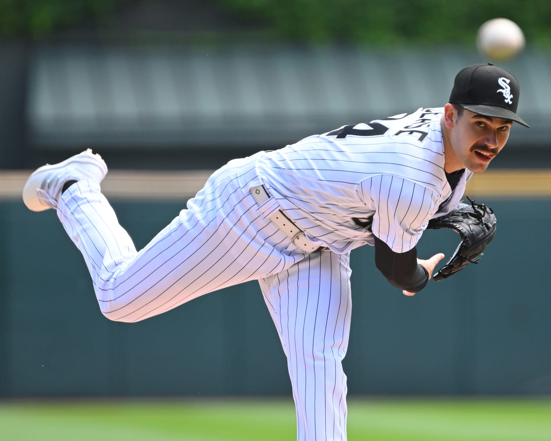 CHICAGO - JUNE 09: Dylan Cease #84 of the Chicago White Sox pitches against the Los Angeles Dodgers on June 9, 2022 at Guaranteed Rate Field in Chicago, Illinois. (Photo by Ron Vesely/Getty Images)