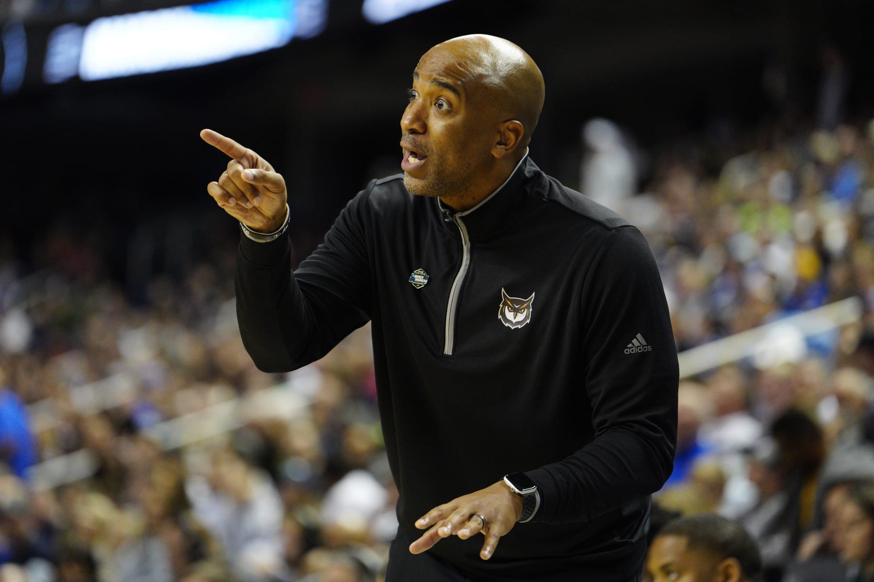 GREENSBORO, NORTH CAROLINA - MARCH 17: Head Coach Amir Abdur-Rahim of the Kennesaw State Owls gestures against the Xavier Musketeers during the second half in the first round of the NCAA Men's Basketball Tournament at The Fieldhouse at Greensboro Coliseum on March 17, 2023 in Greensboro, North Carolina. (Photo by Jacob Kupferman/Getty Images)