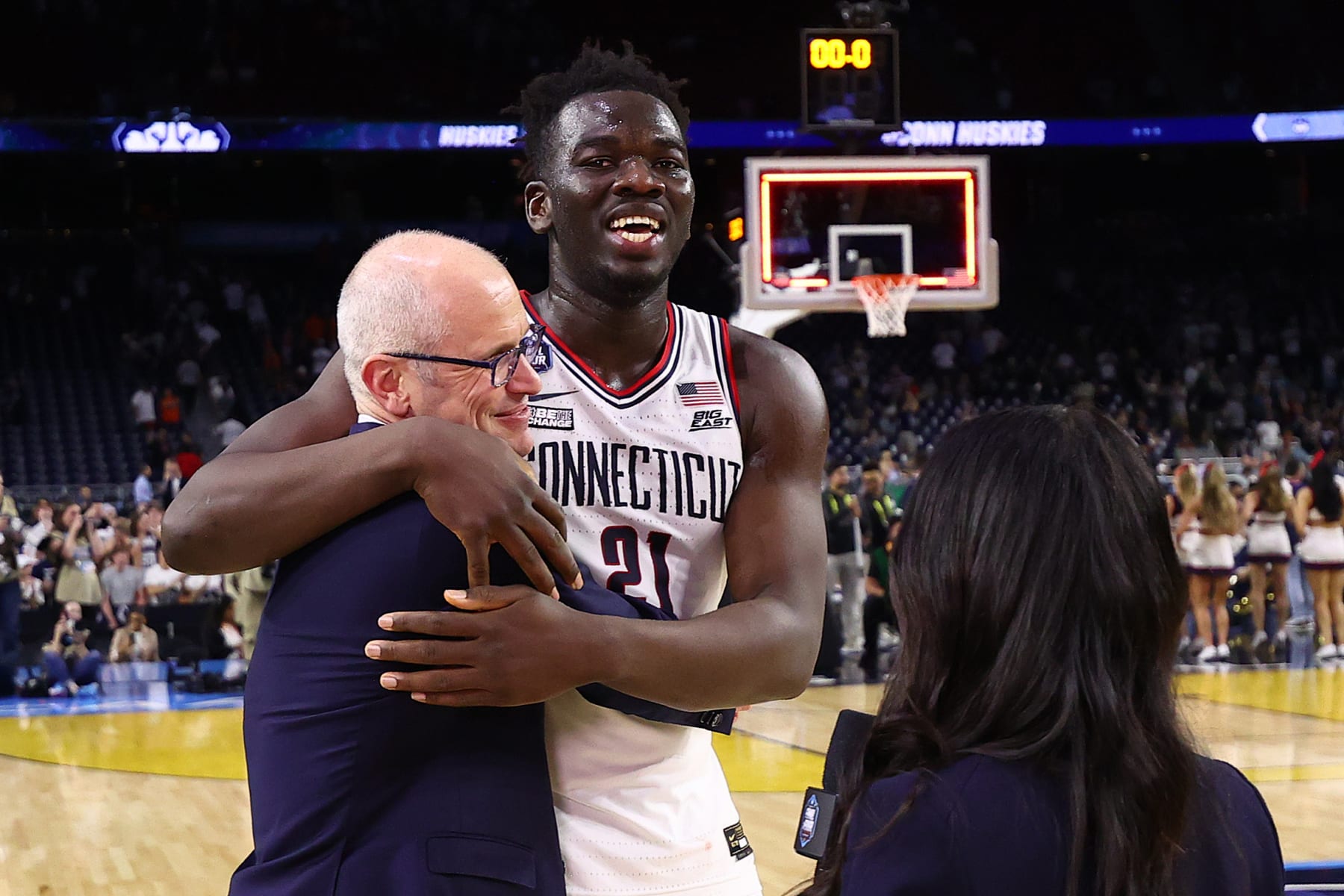 Connecticut's Dan Hurley and Adama Sanogo