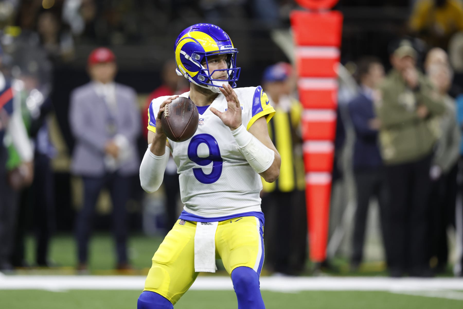 Which NFL quarterbacks are under the most pressure in 2023? - The Boston  Globe