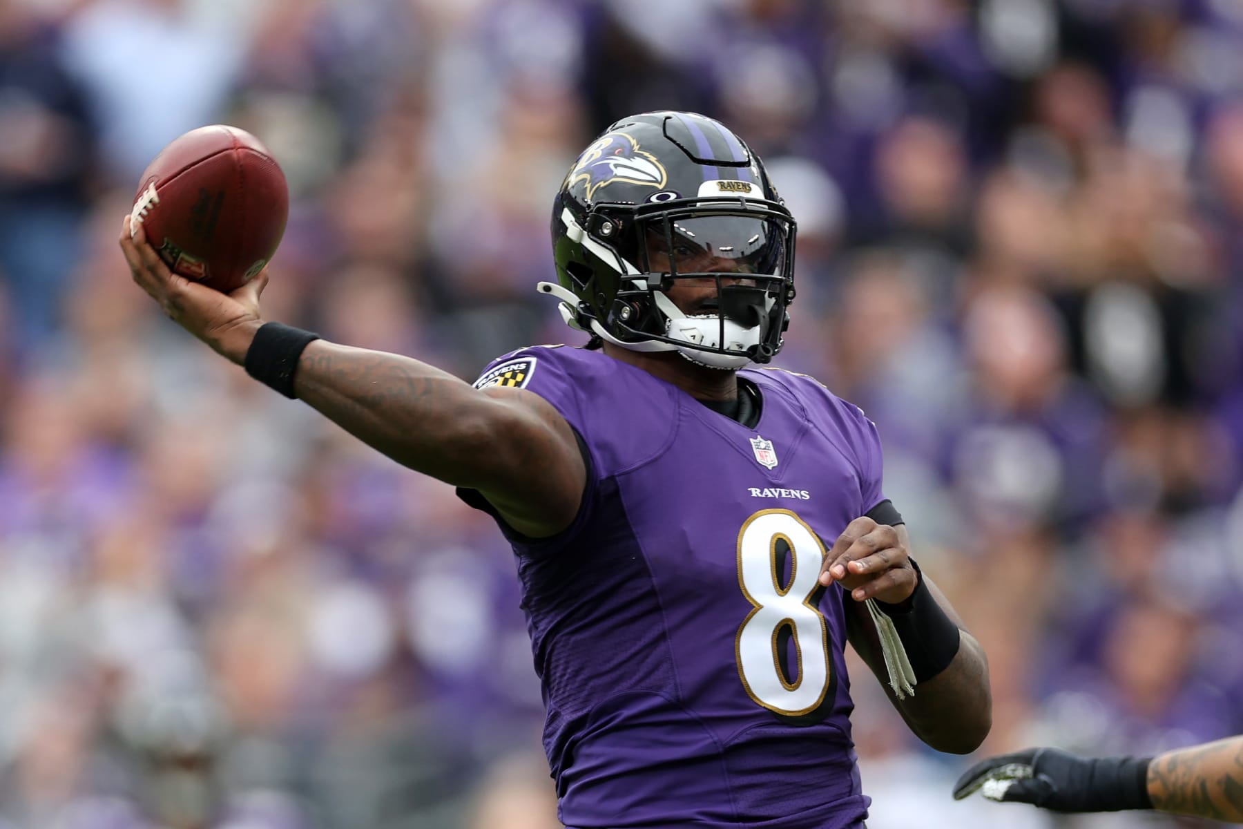 Lamar Jackson gets non-exclusive franchise tag as Jets visit Aaron Rodgers