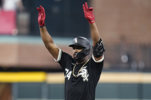 White Sox slugger Eloy Jimenez has appendectomy, out 4-6 weeks