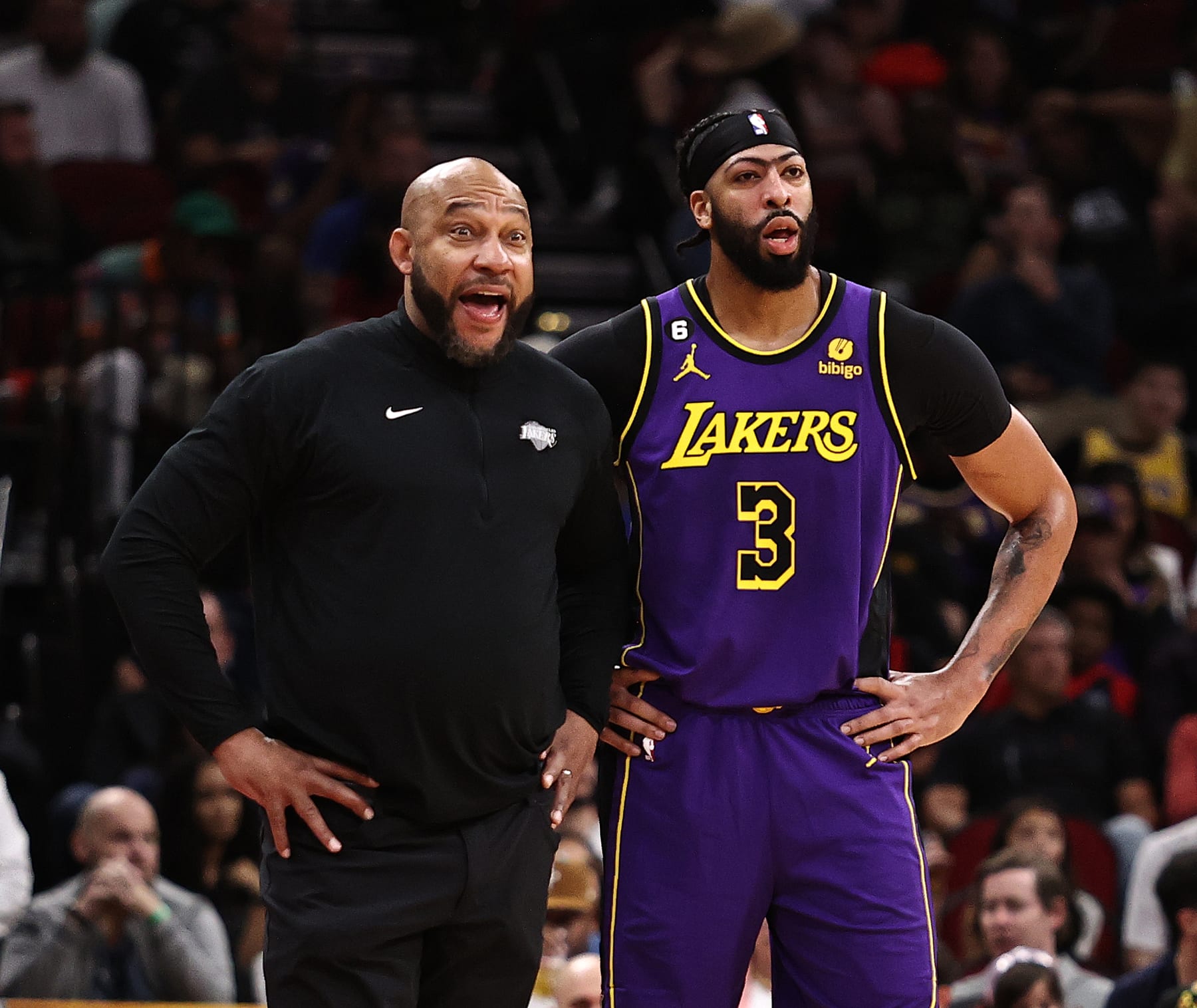 Lakers News: Darvin Ham Staggering Anthony Davis & D'Angelo Russell to Keep  One On Floor At All Times