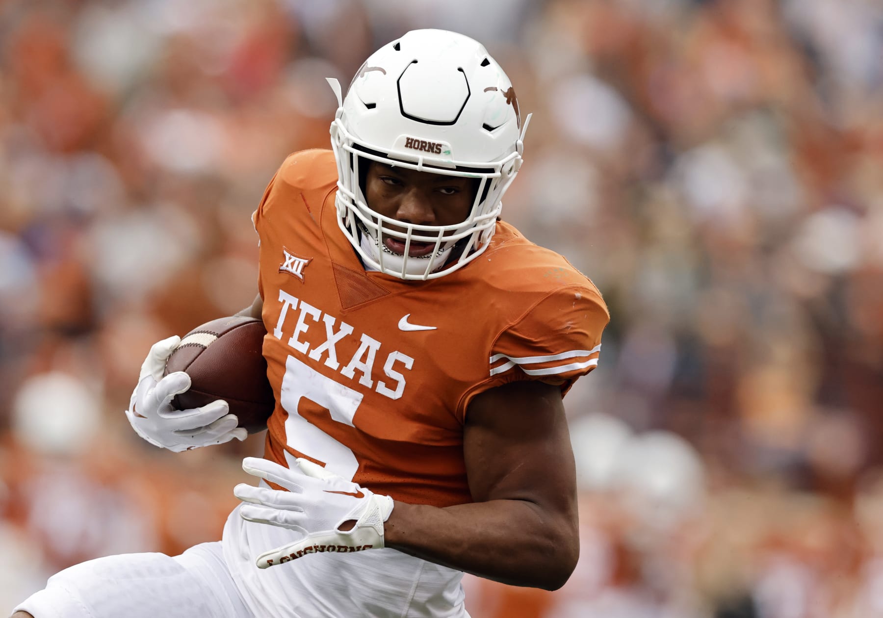 Texas RB Bijan Robinson ranks No. 2 on Todd McShay's draft board