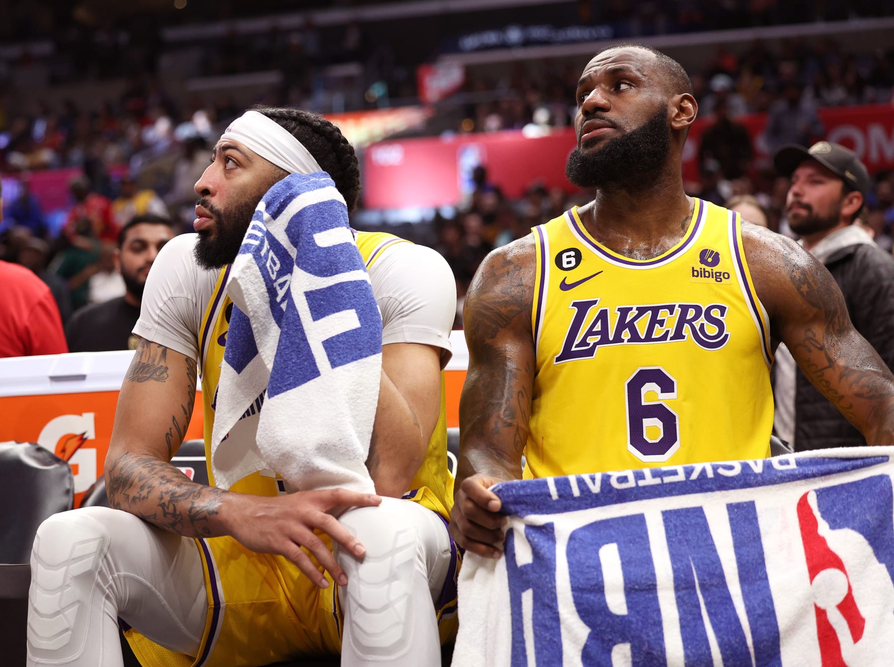 Lakers trade LeBron James back to Heat in this potential package