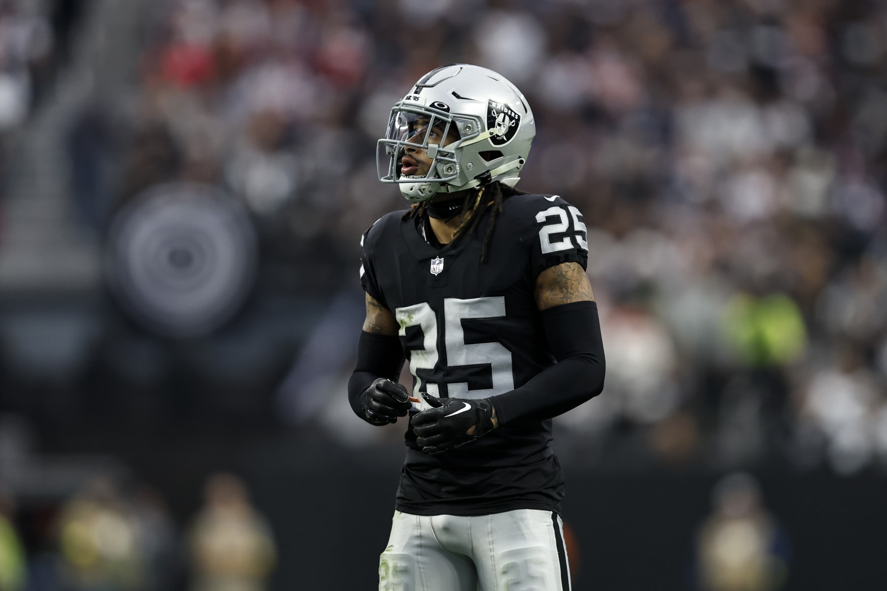 Las Vegas Raiders: Top 5 free agents still available - Silver And