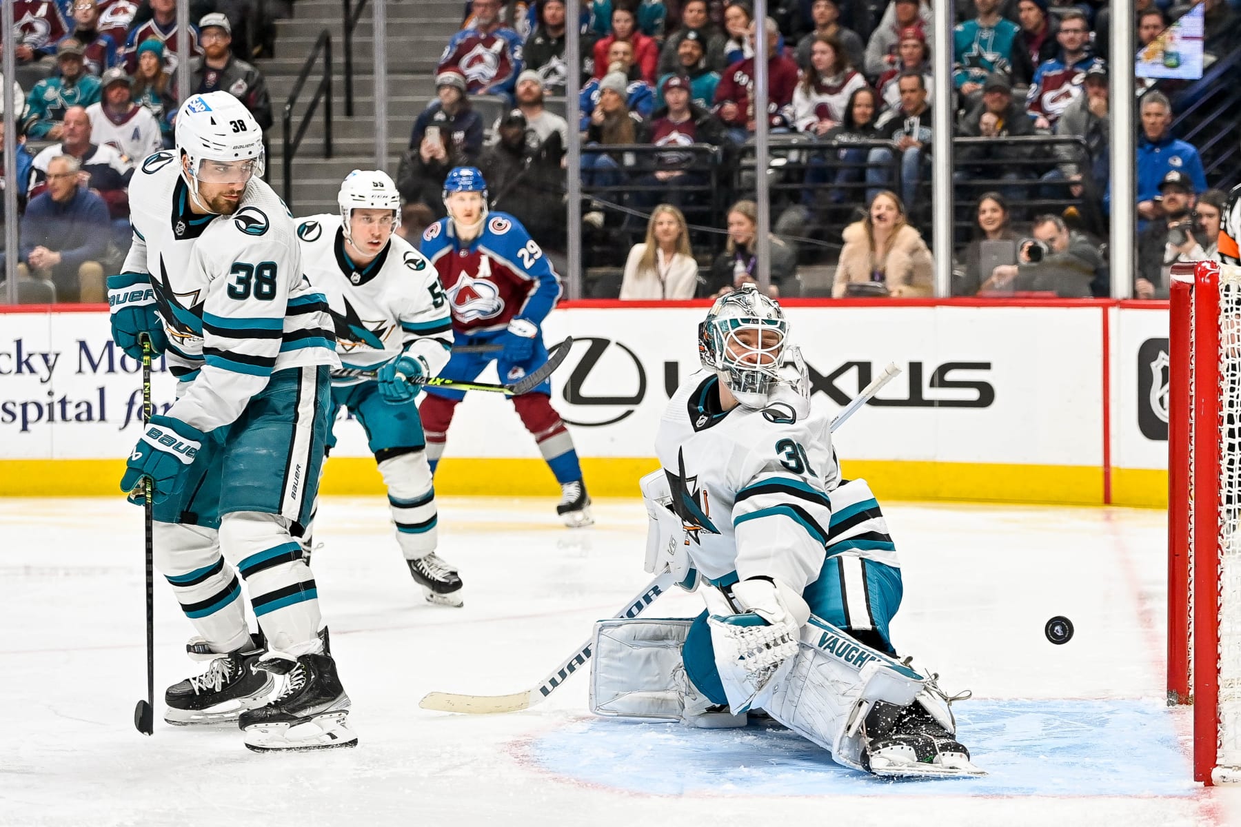 Avs win again, but backup goalie situation can't be ignored any