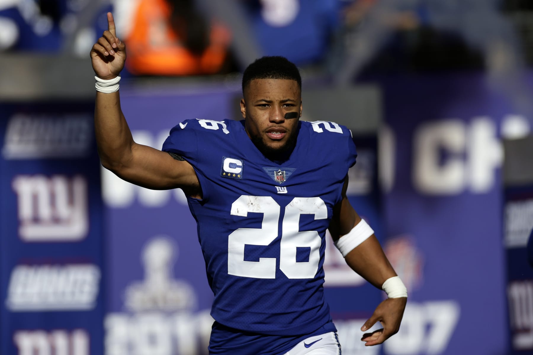 Giants' Saquon Barkley may not play due to neck issue