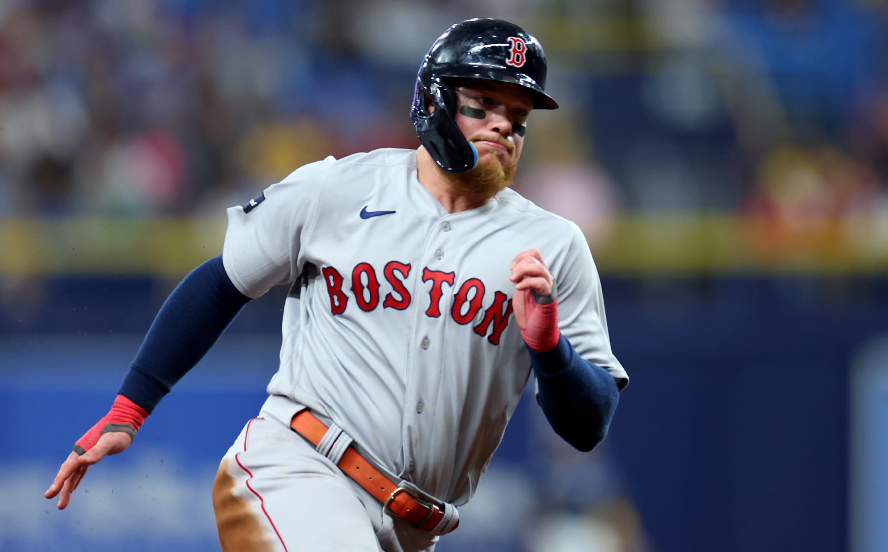 Red Sox trade Hernández, 2021 postseason hero, to Dodgers