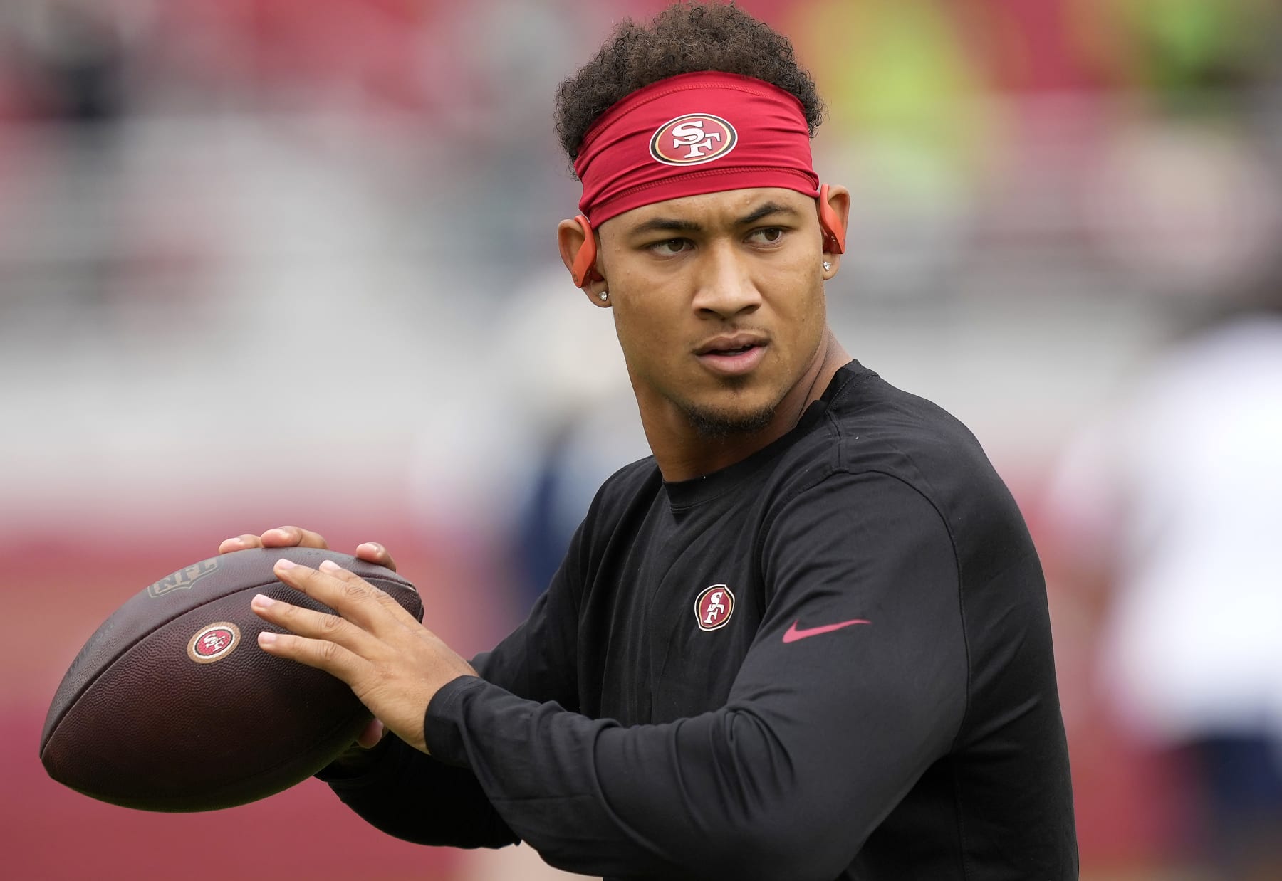 SANTA CLARA, CALIFORNIA - SEPTEMBER 18: Trey Lance #5 of the San Francisco 49ers warms up before the game against the Seattle Seahawks at Levi's Stadium on September 18, 2022 in Santa Clara, California. (Photo by Thearon W. Henderson/Getty Images) SANTA CLARA, CALIFORNIA - SEPTEMBER 18: Trey Lance #5 of the San Francisco 49ers warms up before the game against the Seattle Seahawks at Levi's Stadium on September 18, 2022 in Santa Clara, California. (Photo by Thearon W. Henderson/Getty Images)