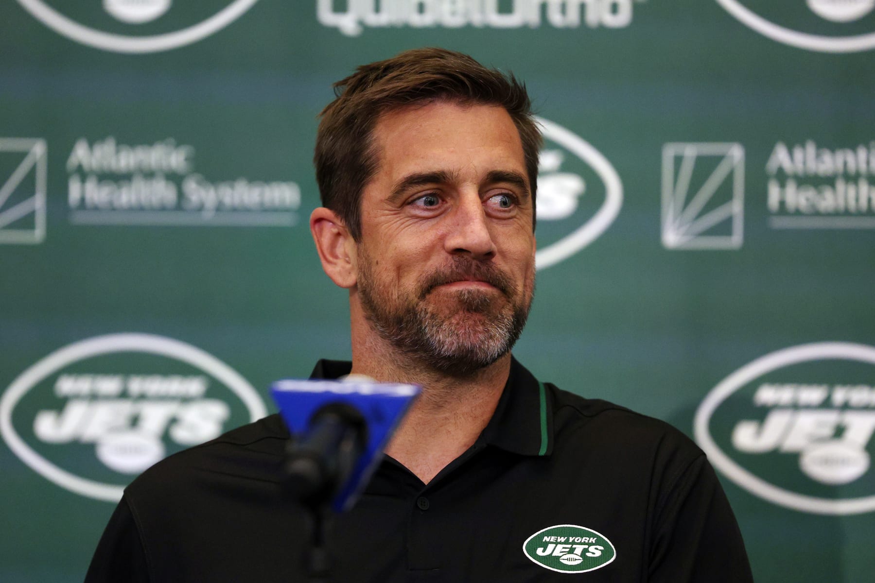 I'm not a savior': Aaron Rodgers makes first appearance as Jets quarterback, Aaron Rodgers