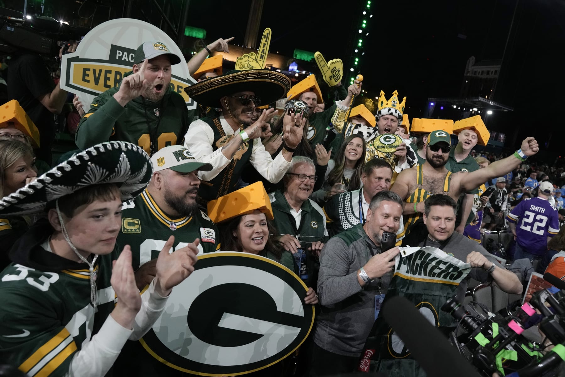 Packers Fans Disappointed GB Passed on WR in 1st Round amid Jaxon  Smith-Njigba Rumors, News, Scores, Highlights, Stats, and Rumors