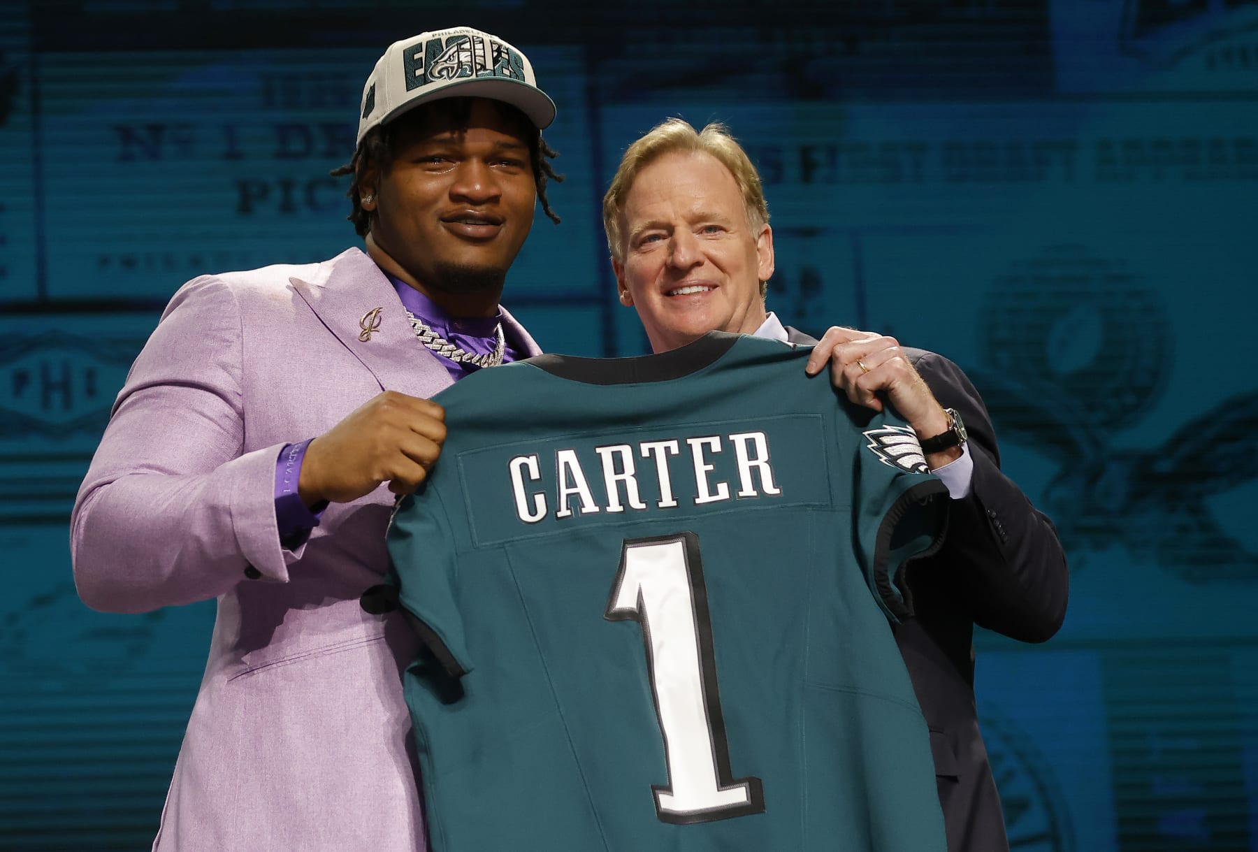 Dolphins acquire No. 6 pick in 2021 draft from Eagles for No. 12