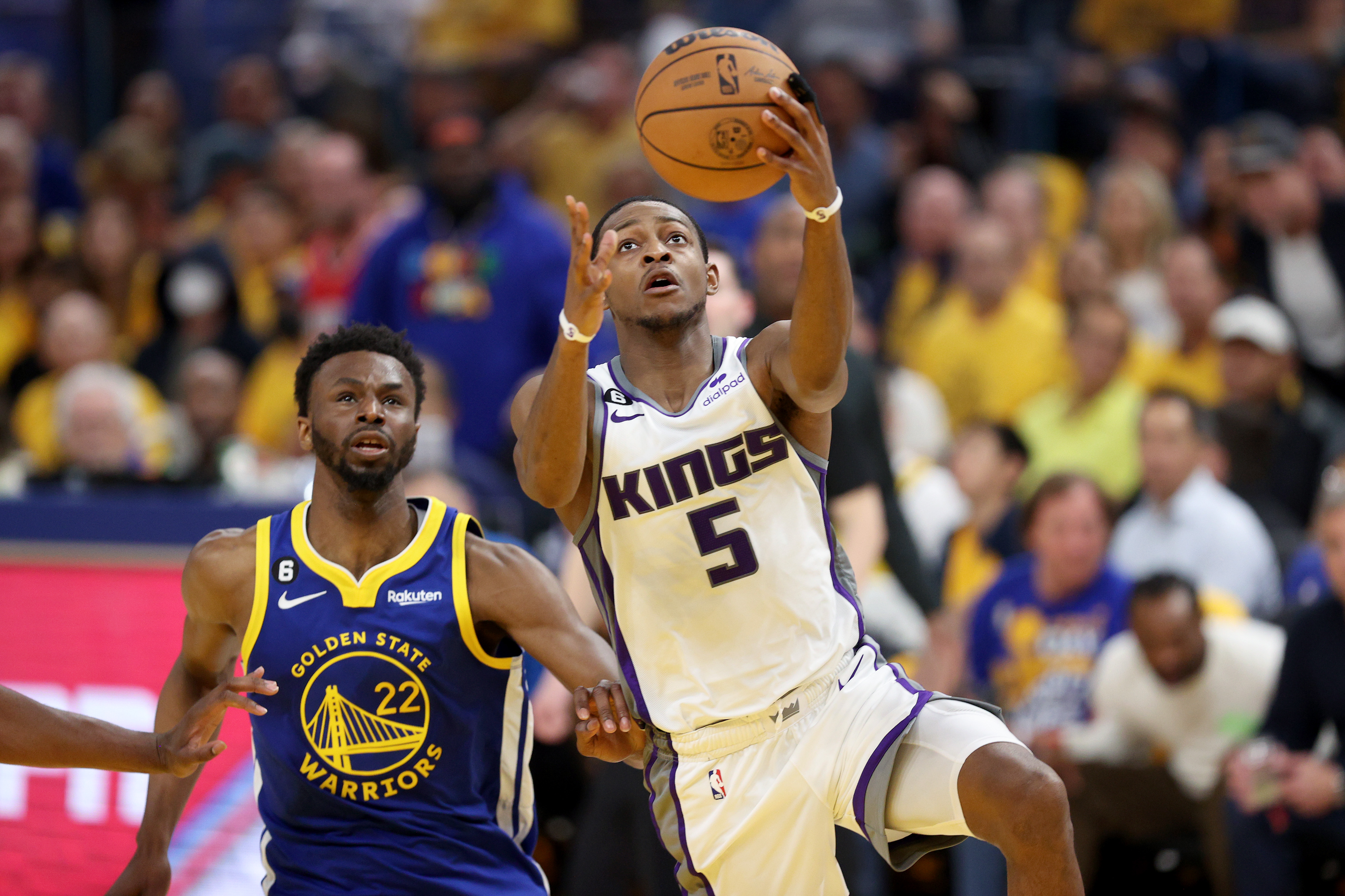 Warriors Fans Shocked as Steph Curry, GSW Lose Rare Home Game to De'Aaron  Fox, Kings | News, Scores, Highlights, Stats, and Rumors | Bleacher Report