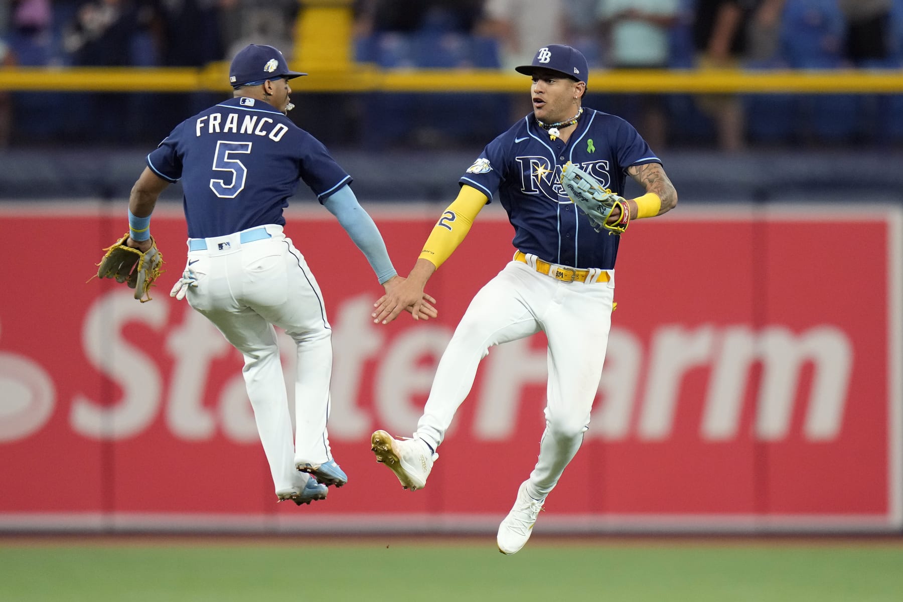 Yankees beat Angels 5-2, advance to World Series - The San Diego