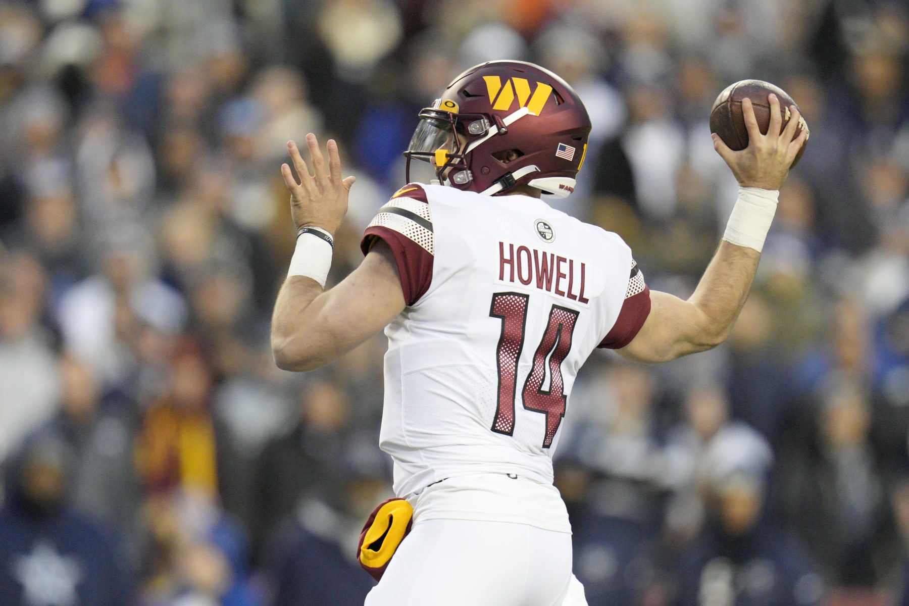 Washington Commanders quarterback Sam Howell gets off a successful News  Photo - Getty Images