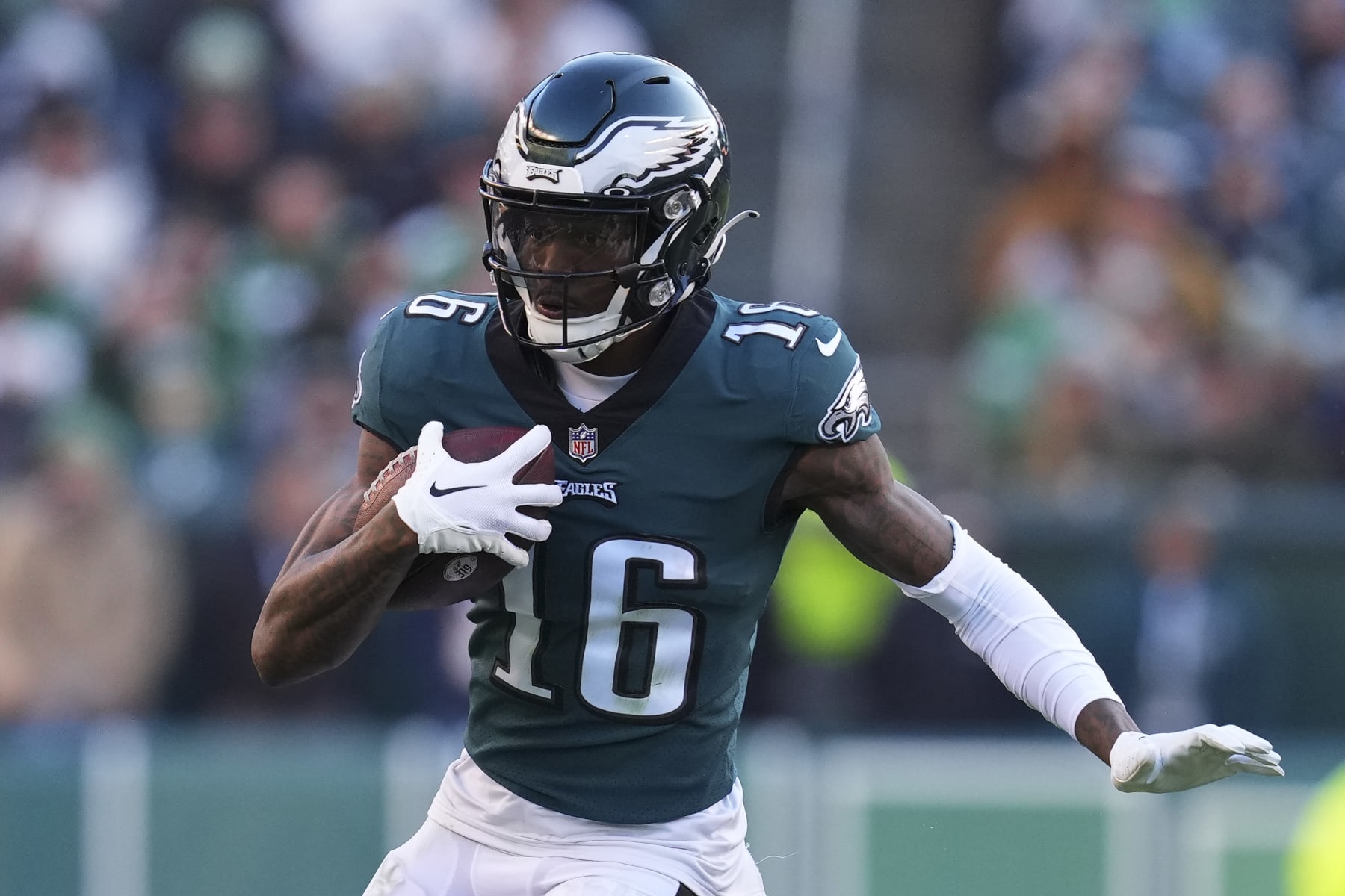 Rumored Eagles Trade Candidate Declares Himself 'Elite'