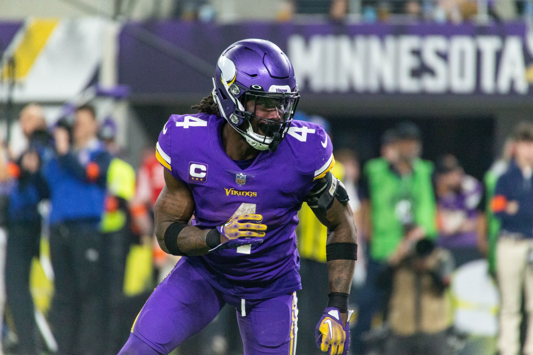 Minnesota Vikings Cornerback Duke Shelley warms up before the NFL News  Photo - Getty Images