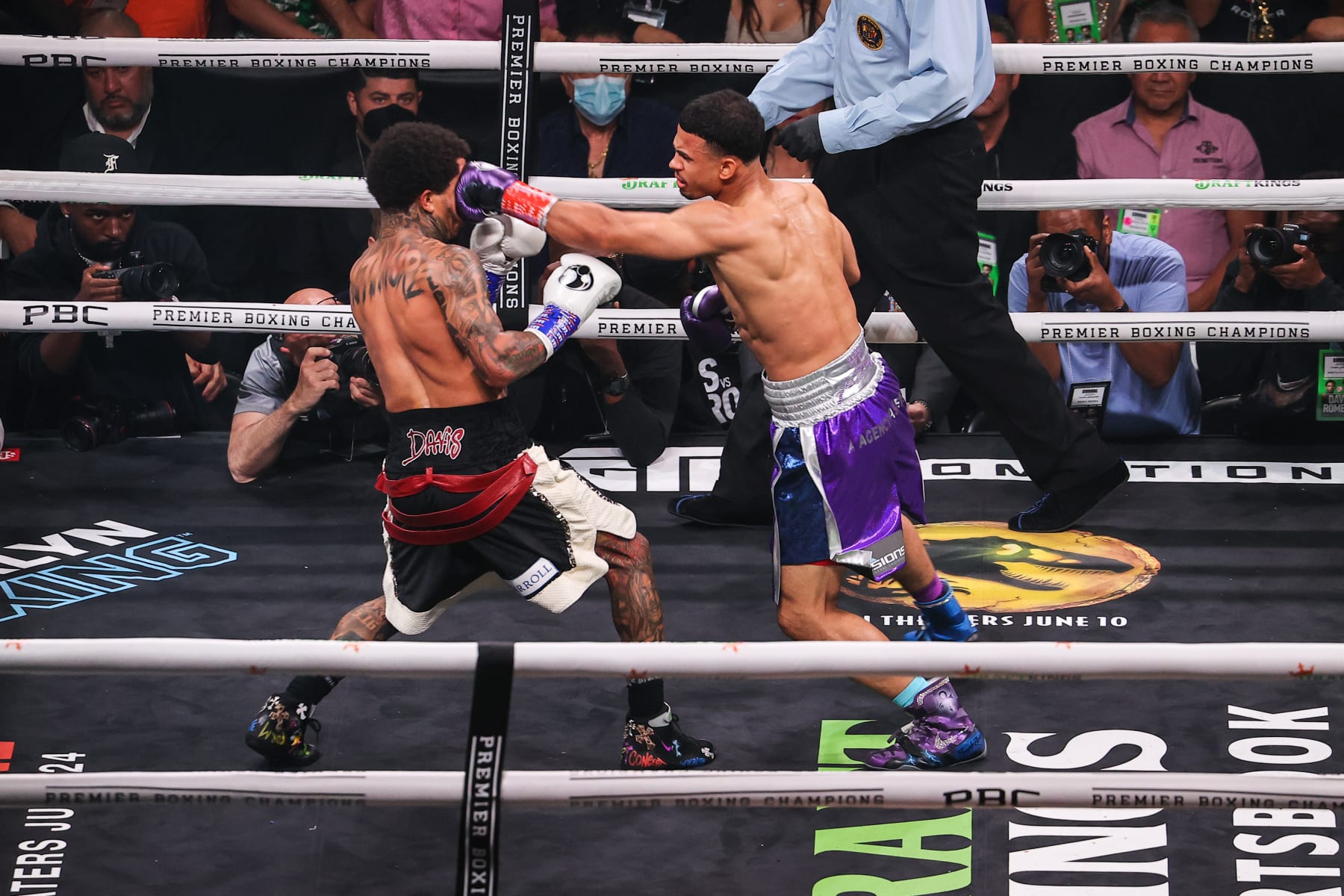 Premier Boxing Champions - A vacant 135-pound title is up for