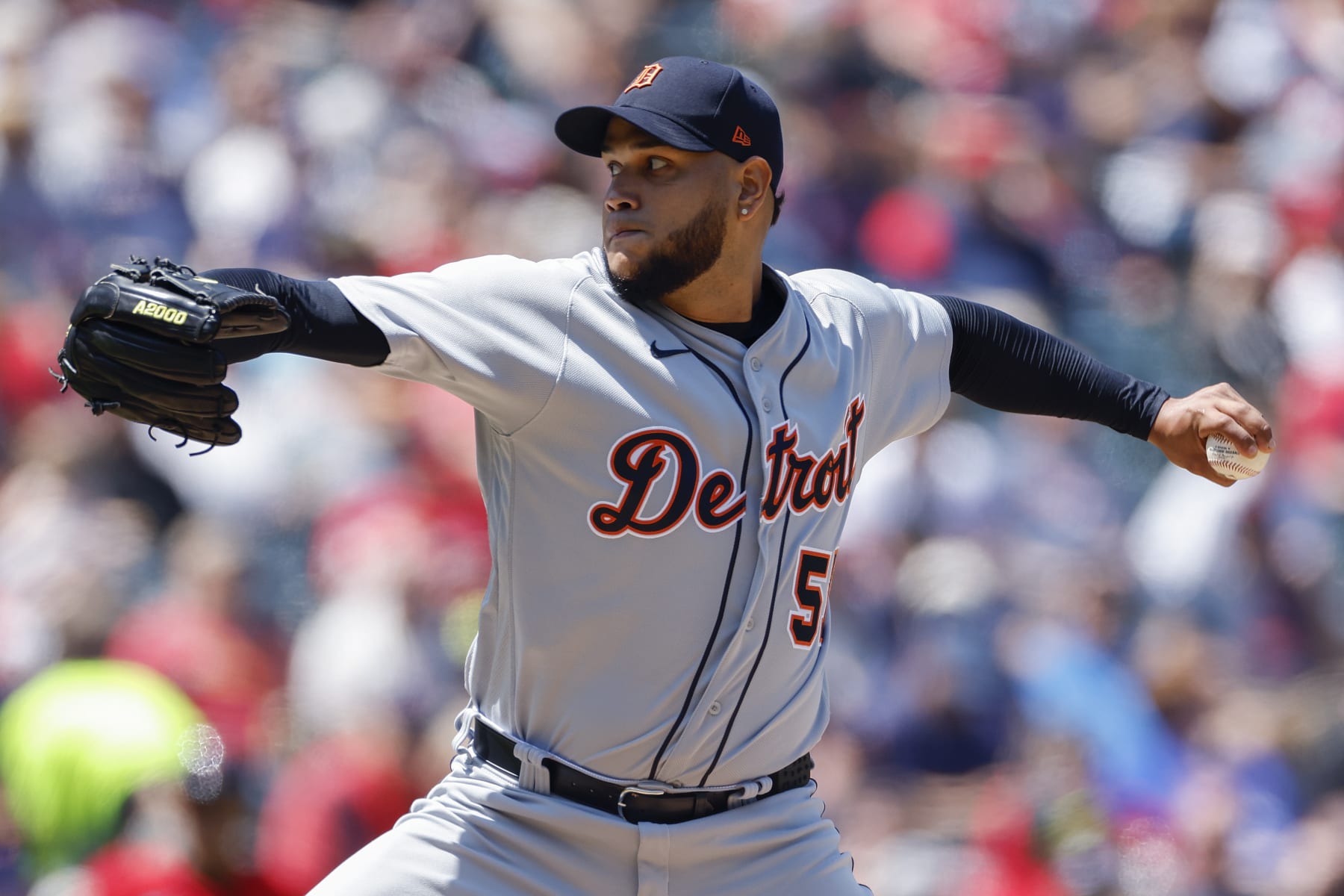 Marlins' Sandy Alcantara rolls to unanimous victory in Cy Young