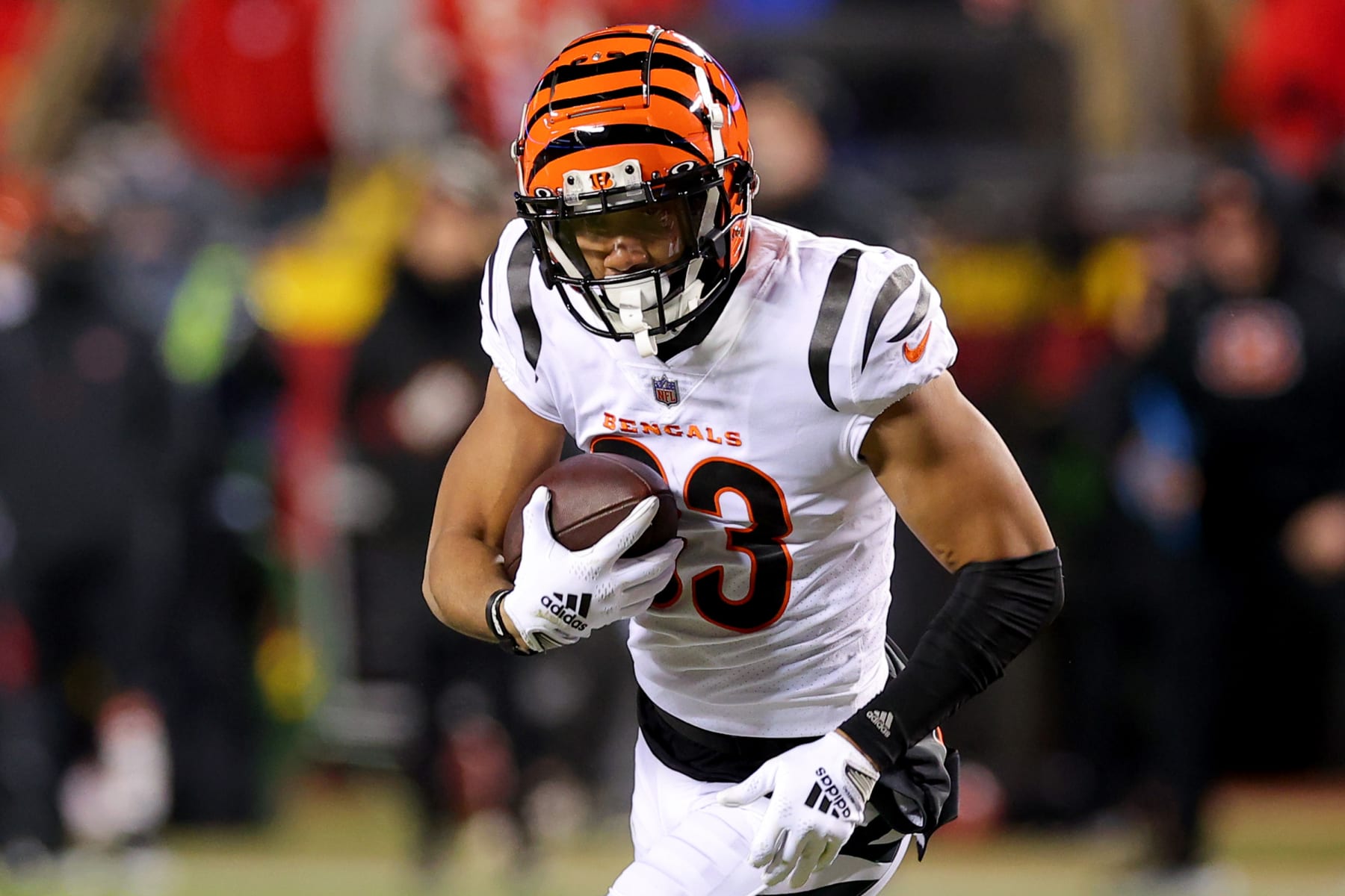 Cincinnati Bengals WR Tee Higgins Isn't Going Anywhere, Despite Trade  Speculation 