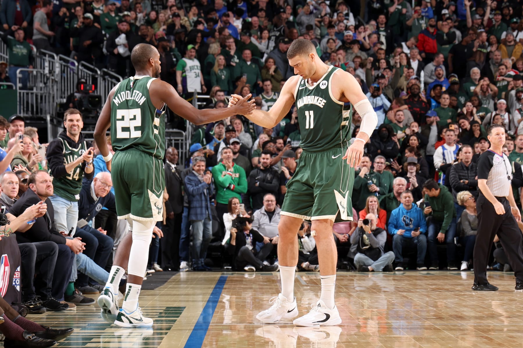 ClutchPoints on X: What would've happened if Khris Middleton and