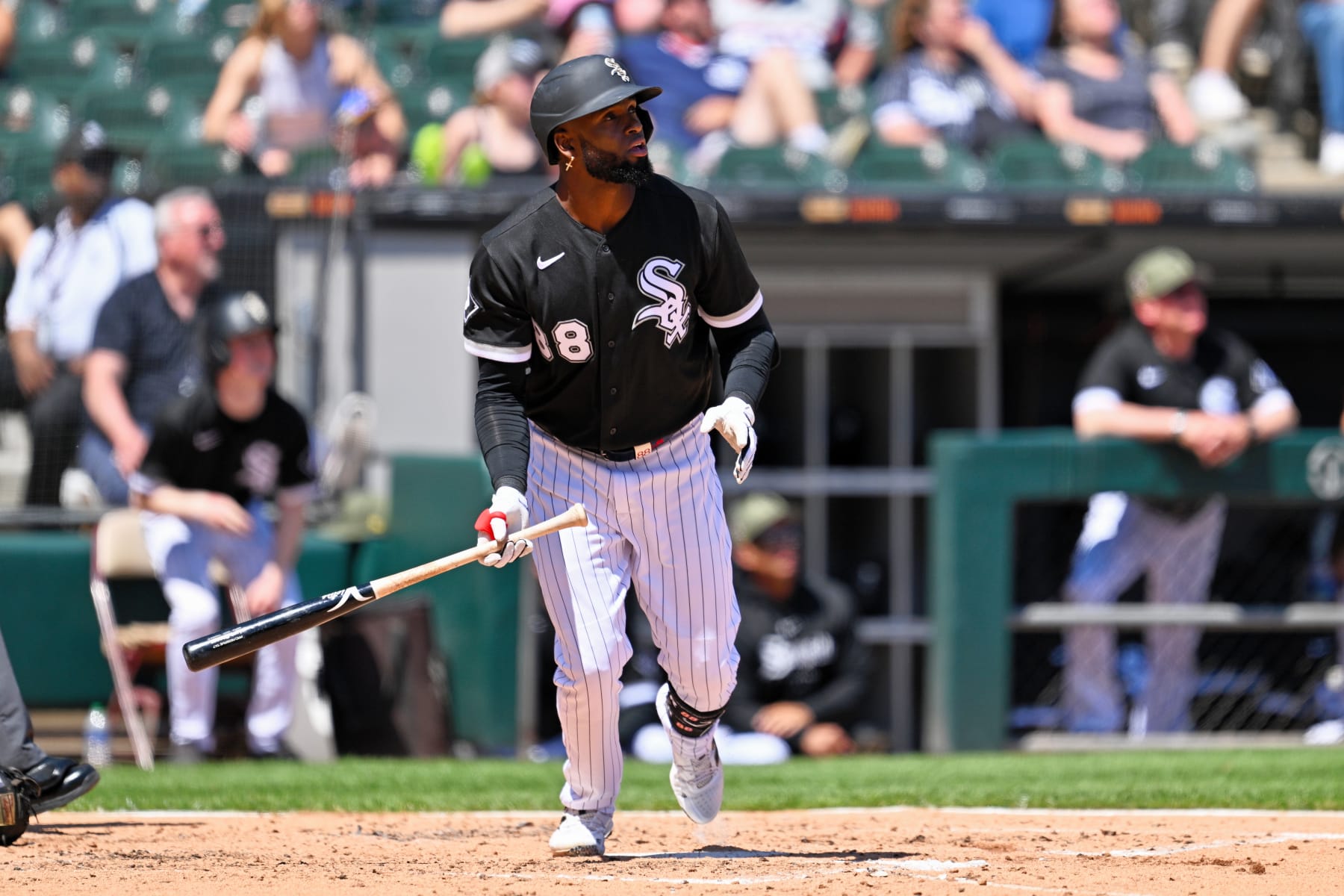 Luis Robert Jr. #88 of the Chicago White Sox bats against the Oakland  News Photo - Getty Images