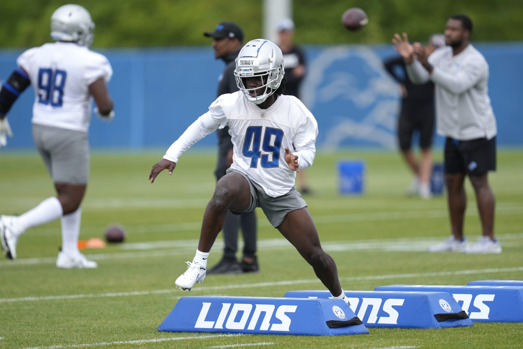 2023 Detroit Lions contract tracker: Depth chart of signed players, free  agents, cap hits - Pride Of Detroit