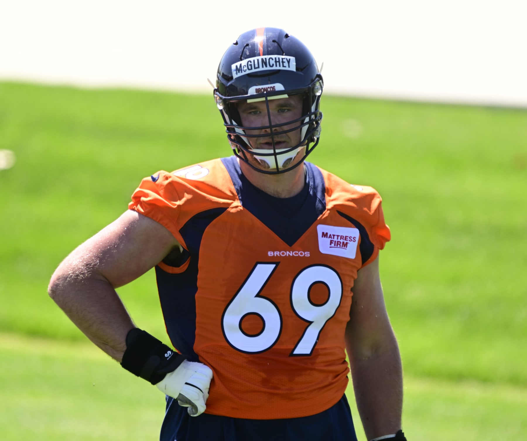 49ers news: Bleacher Report hates Mike McGlinchey's contract with Broncos