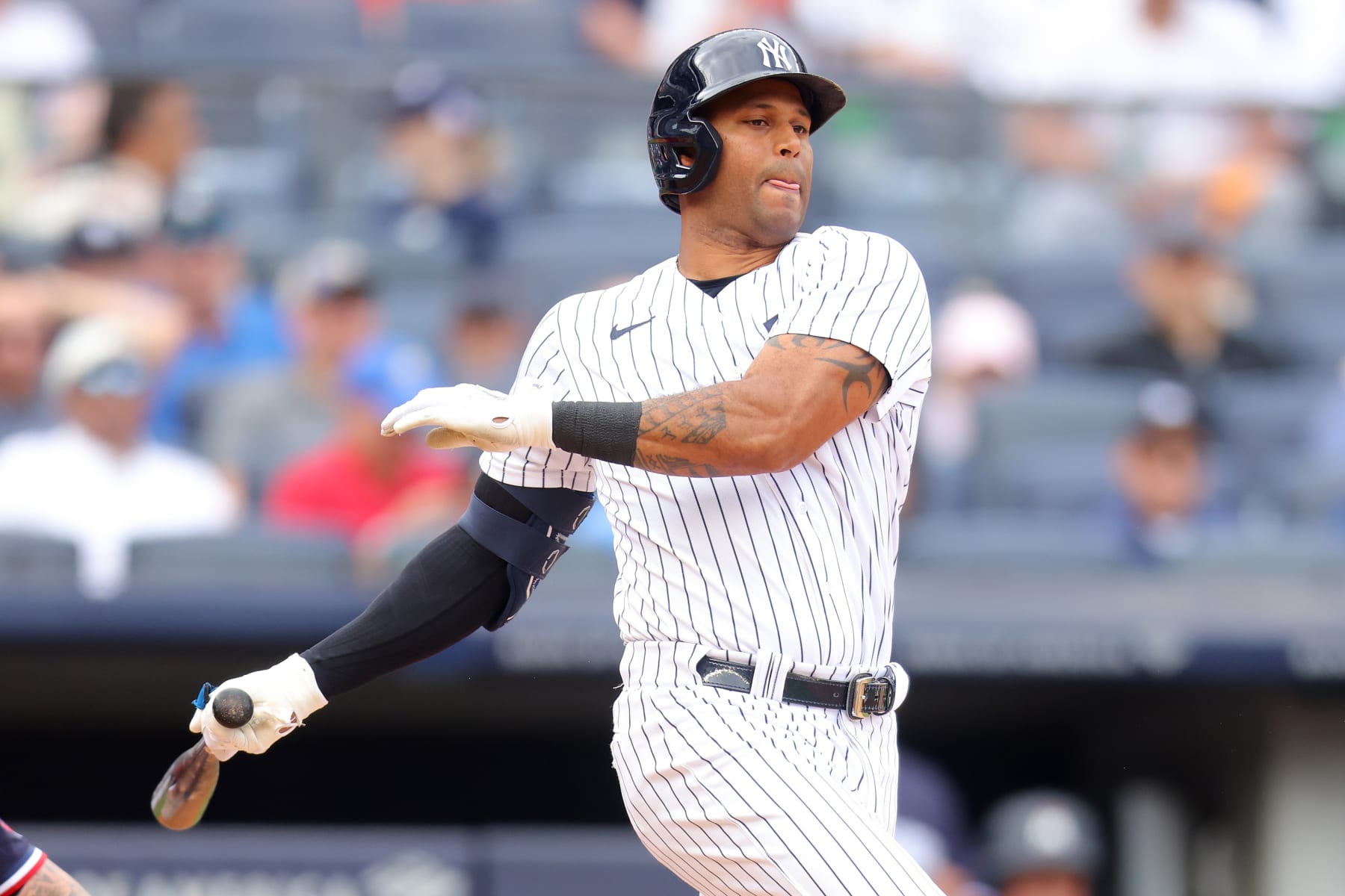 Aaron Hicks aims for Winter Ball; Yankees assessing free agency