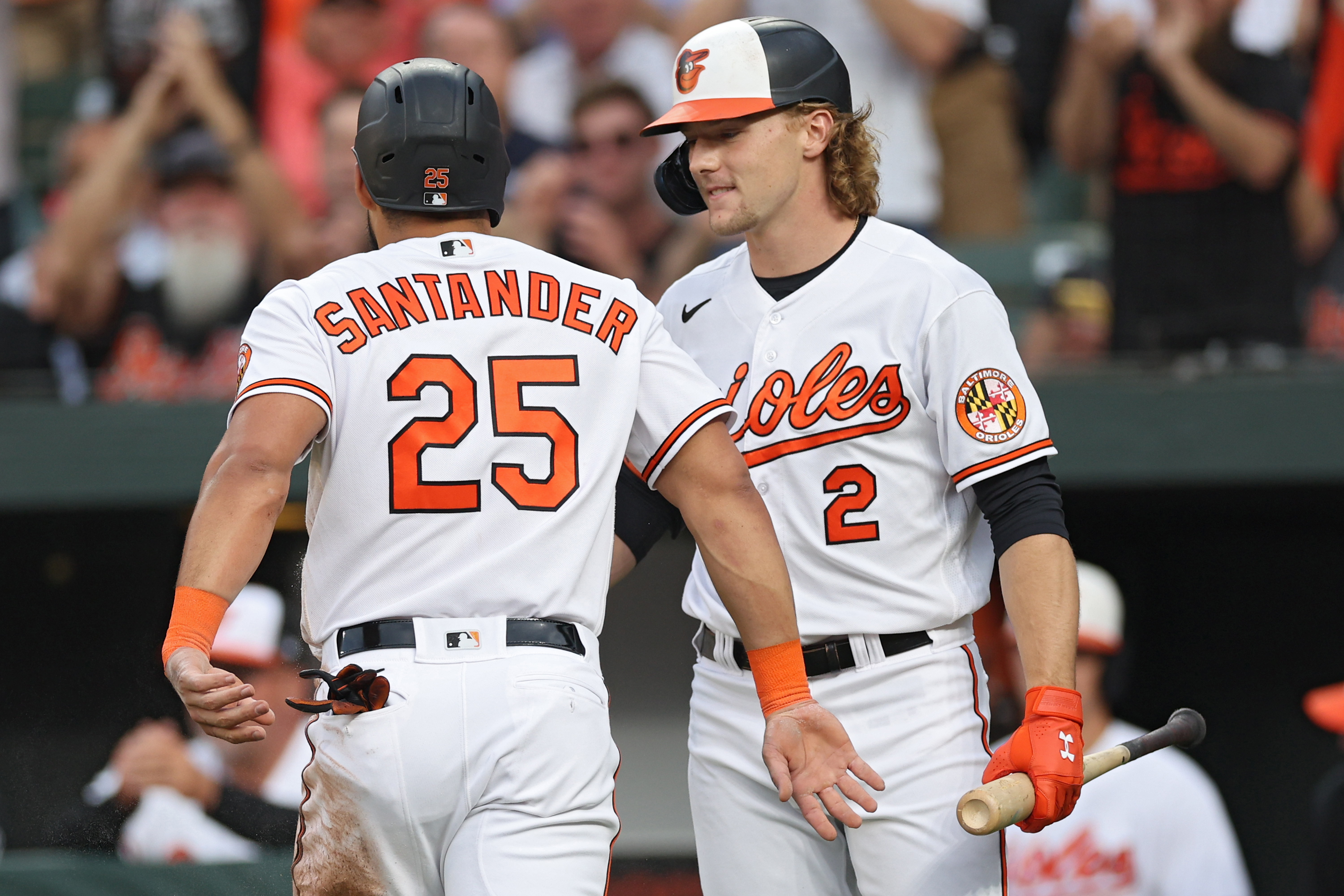 Santander's big night (3 hits, 3 RBIs) helps Orioles outlast