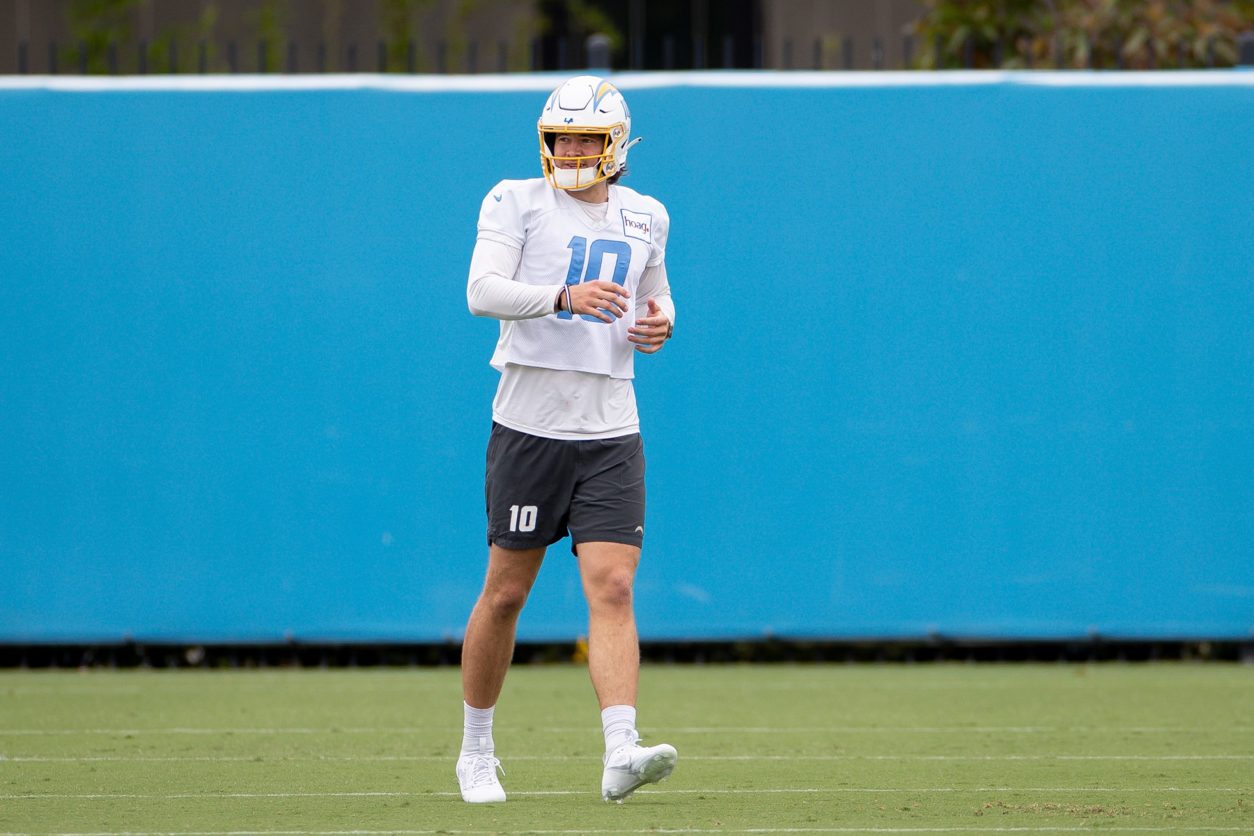 Chargers' Front Office Isn't Worried About Justin Herbert's Extension  Impacting LA's Payroll - Sports Illustrated Los Angeles Chargers News,  Analysis and More