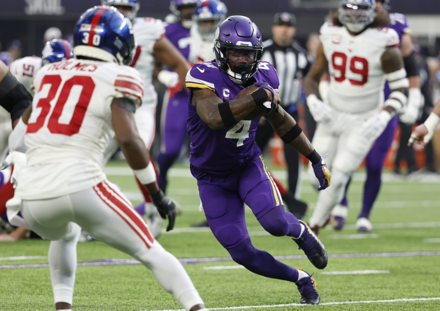 Bleacher Report Suggests Bizarre Trade for Vikings