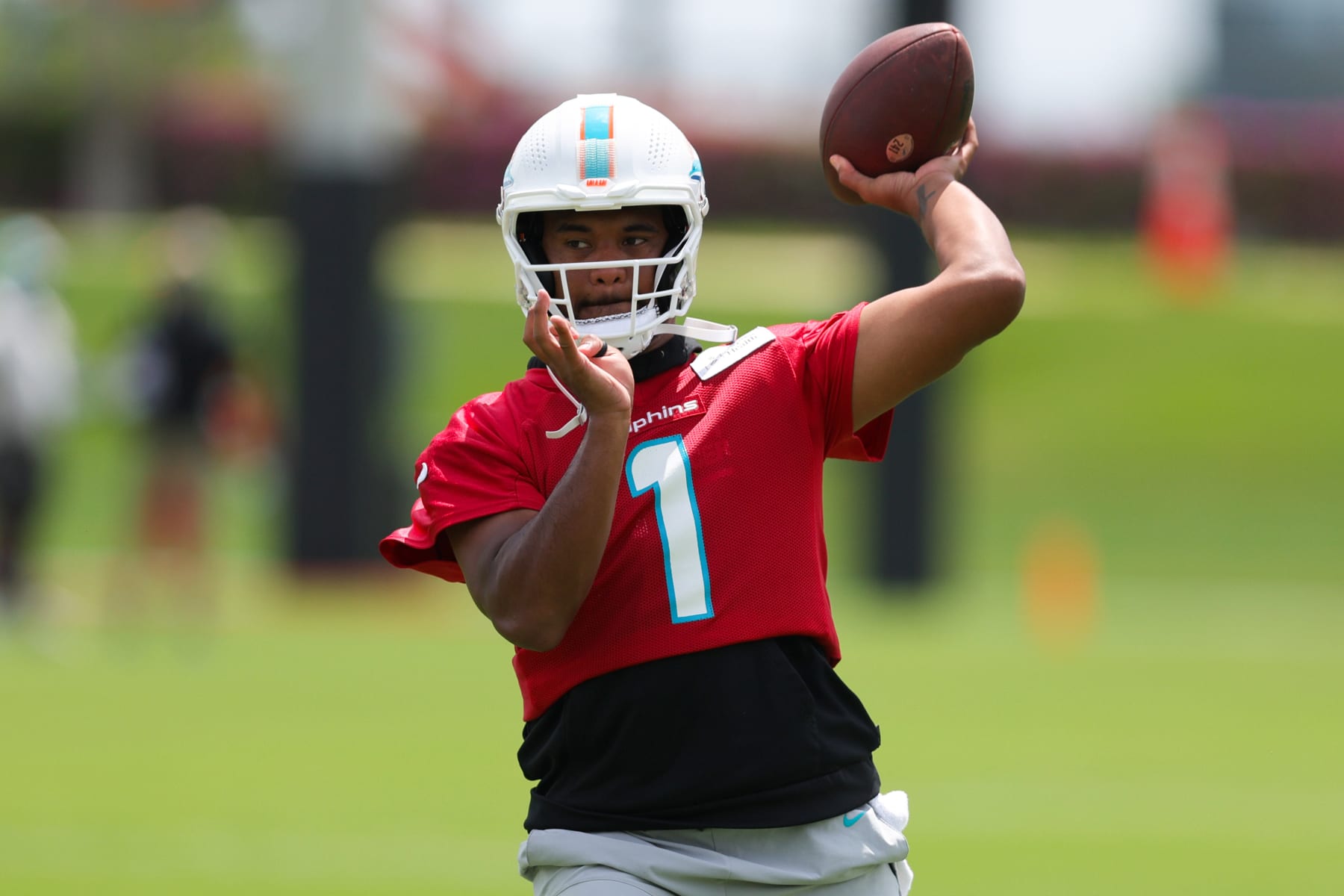 Tua Tagovailoa's new suit of armor with Miami Dolphins - NBC Sports